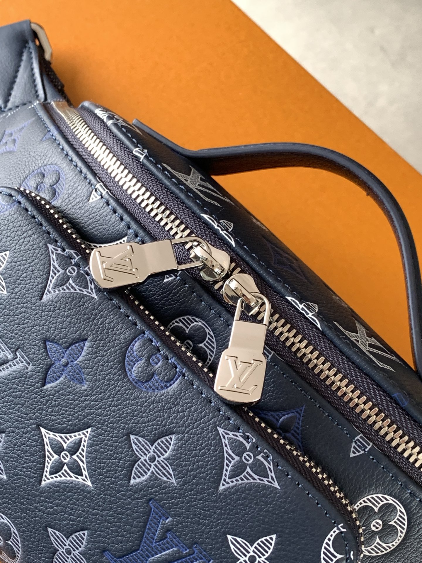 Louis Vuitton M28619蓝色丝印 变码芯片163C