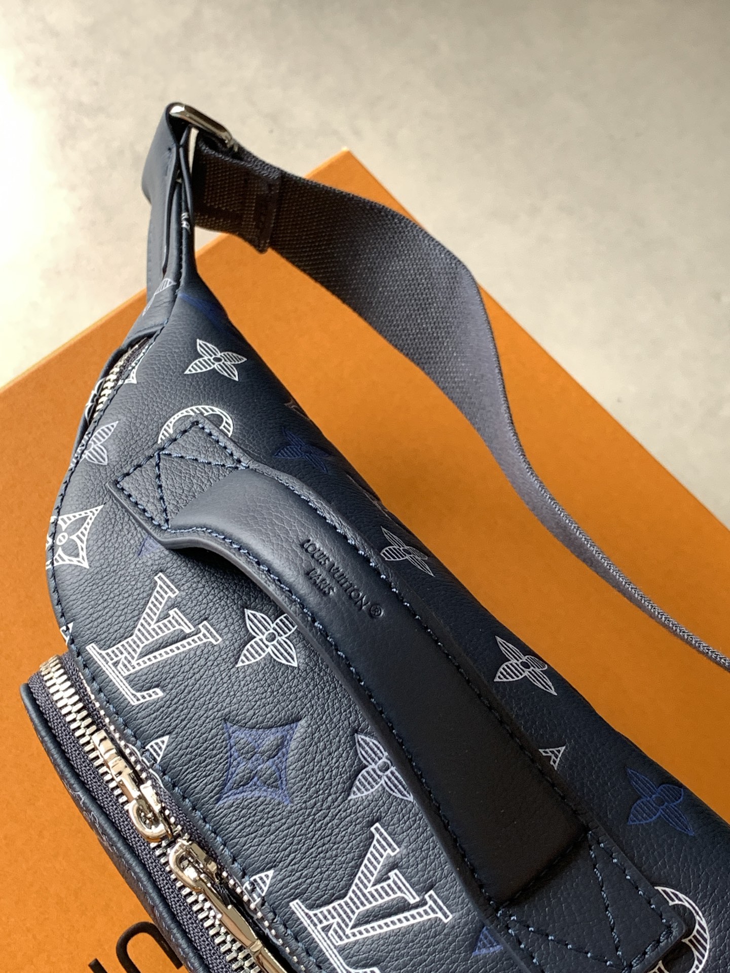 Louis Vuitton M28619蓝色丝印 变码芯片163C