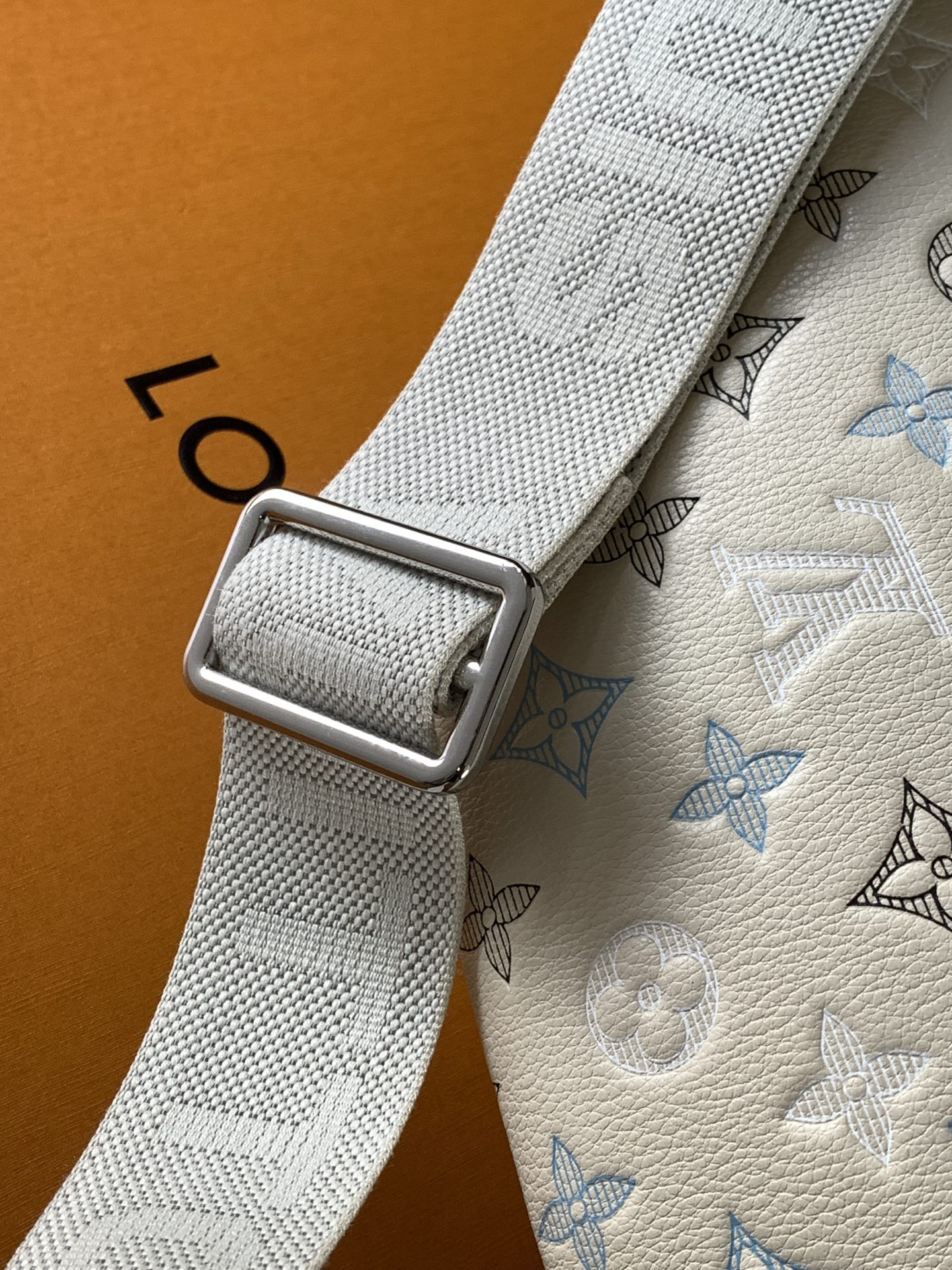 Louis Vuitton M28619白色丝印 变码芯片163C