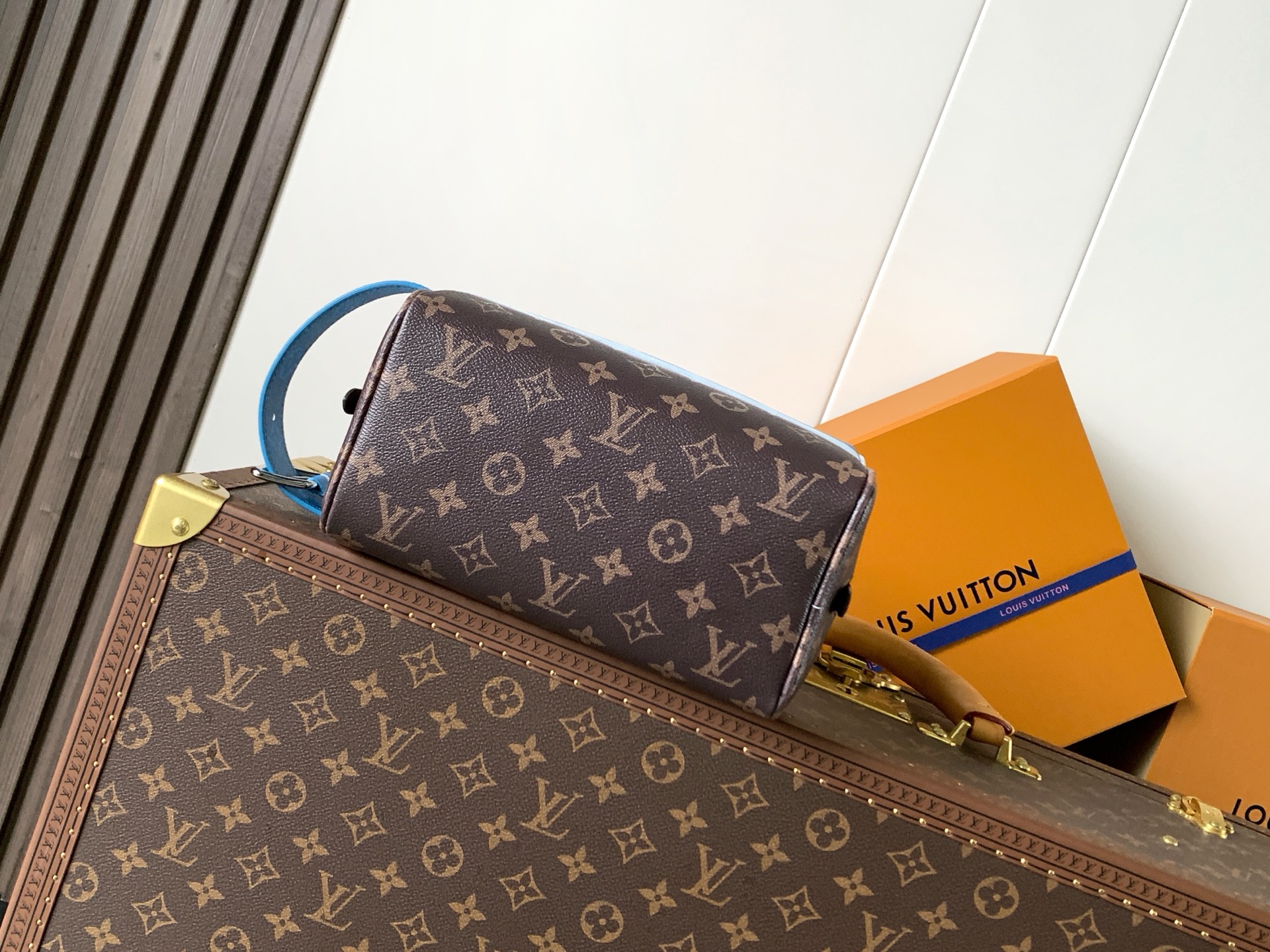 Louis Vuitton M28228渐变蓝 变码芯片163C