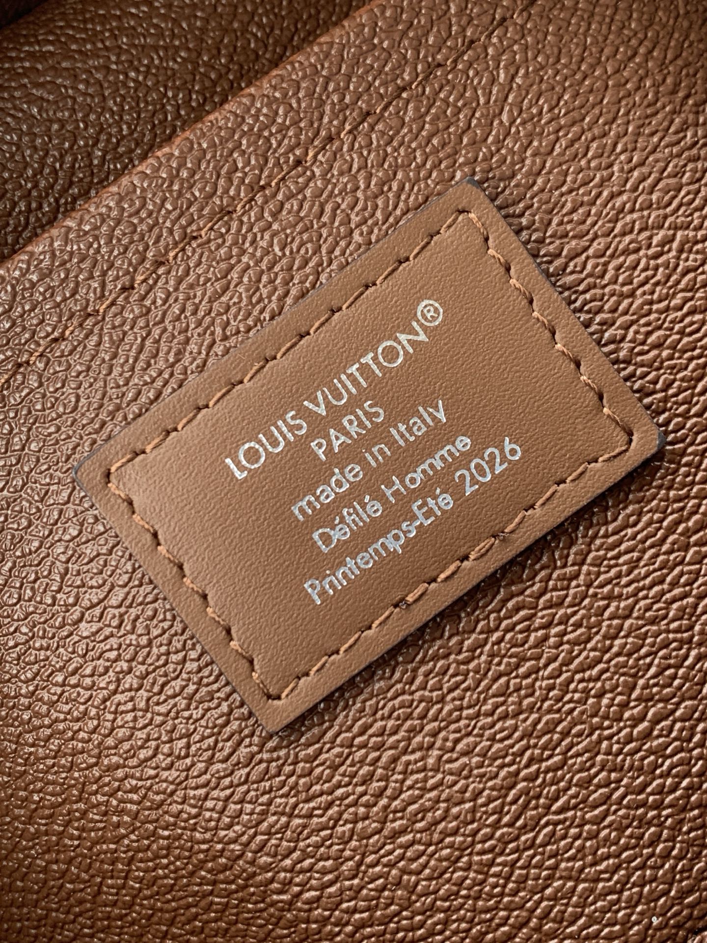 Louis Vuitton M28228渐变蓝 变码芯片163C