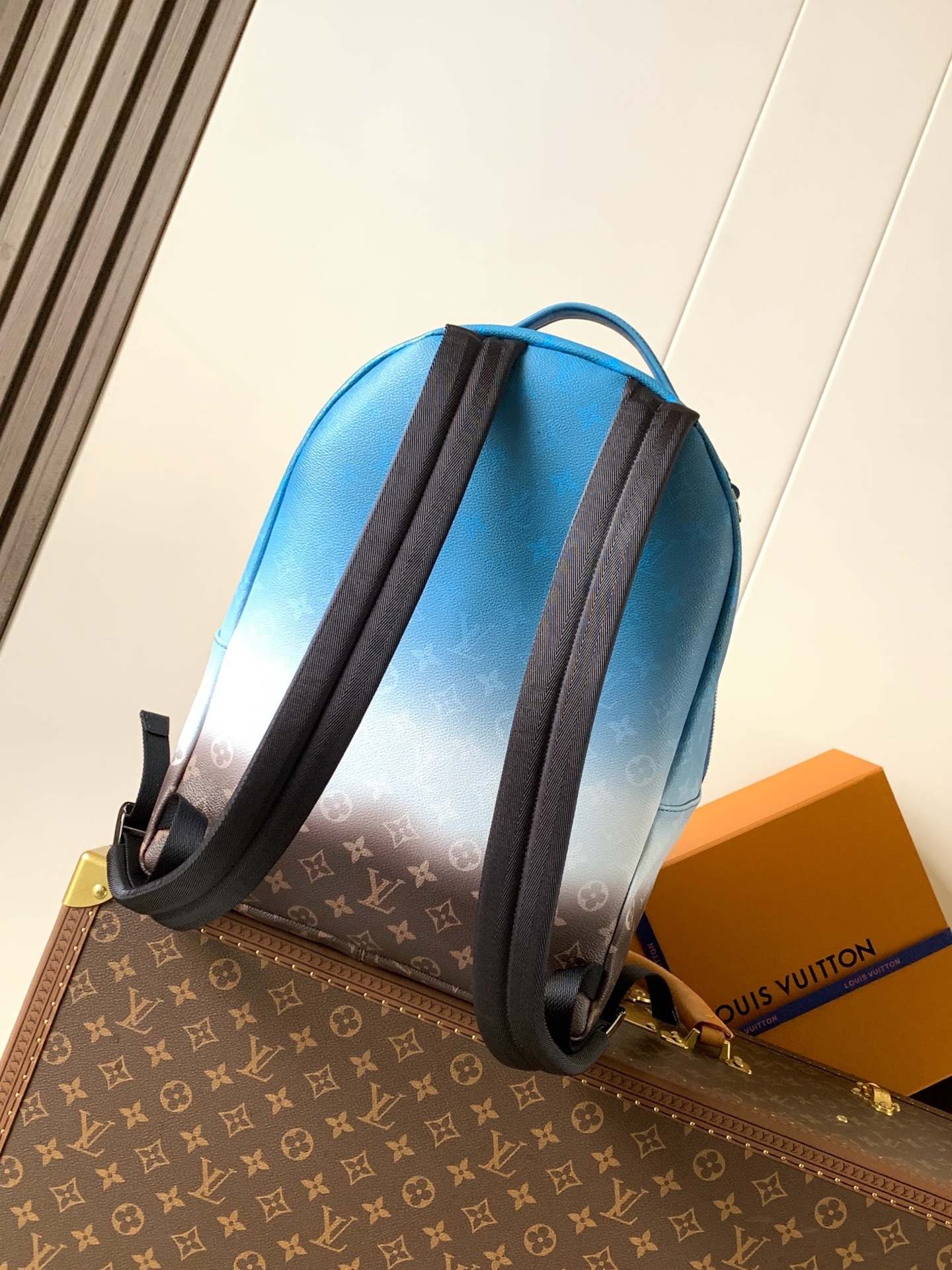 Louis Vuitton M28025渐变蓝 变码芯片163C