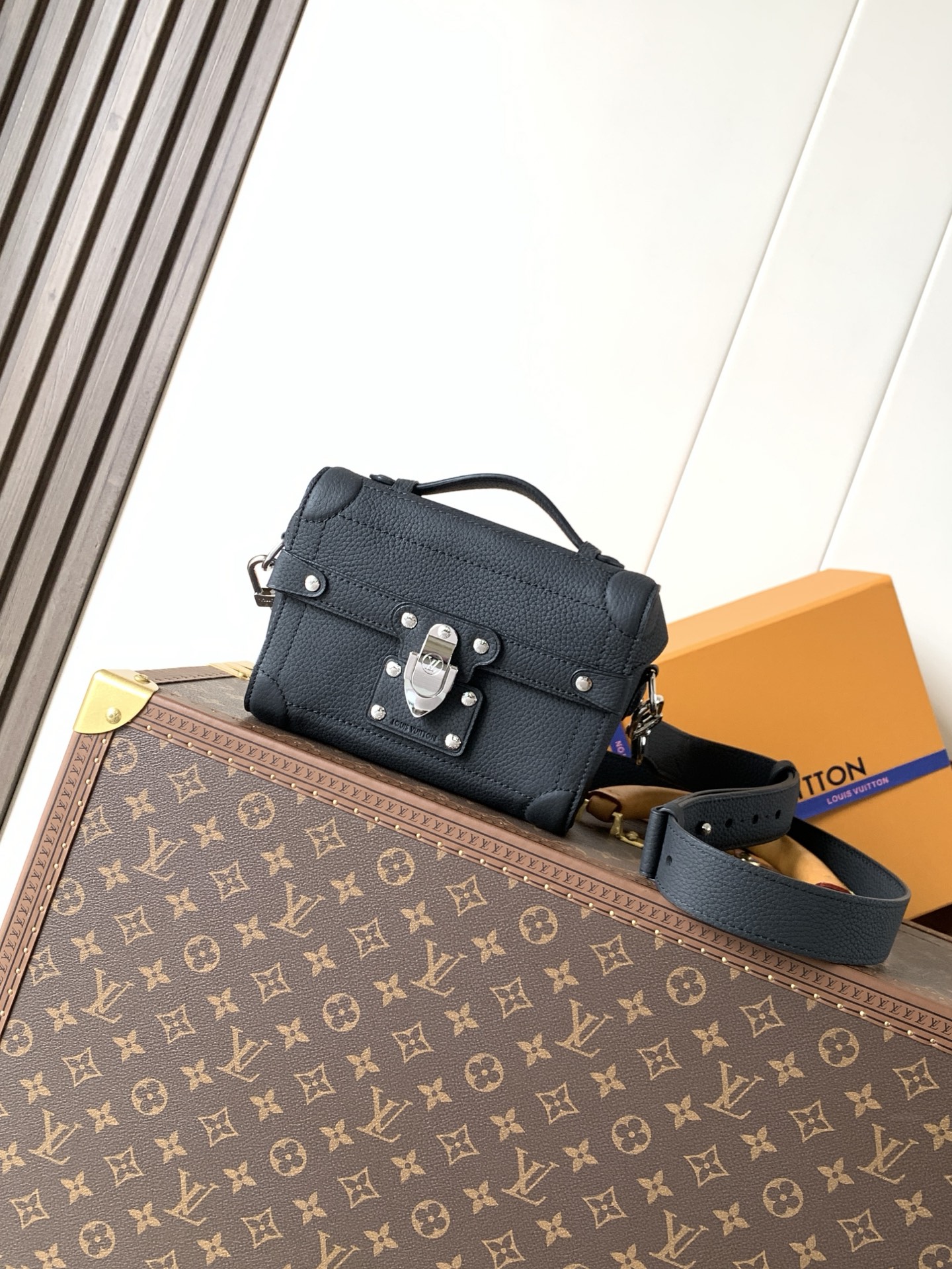 M11516黑皮 顶级原单 变码芯片163C 本款 Soul Trunk 手袋取材 Monogram Eclipse 帆 M11516黑皮 顶级原单 变码芯片163C 本款 Soul Trunk 手袋取材 Monogram Eclipse 帆