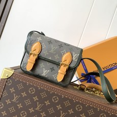 M26969绿色 顶级原单 变码芯片163C 本款 Satchel 迷你手袋取材 Monogram Surplus 帆布 M26969绿色 顶级原单 变码芯片163C 本款 Satchel 迷你手袋取材 Monogram Surplus 帆布