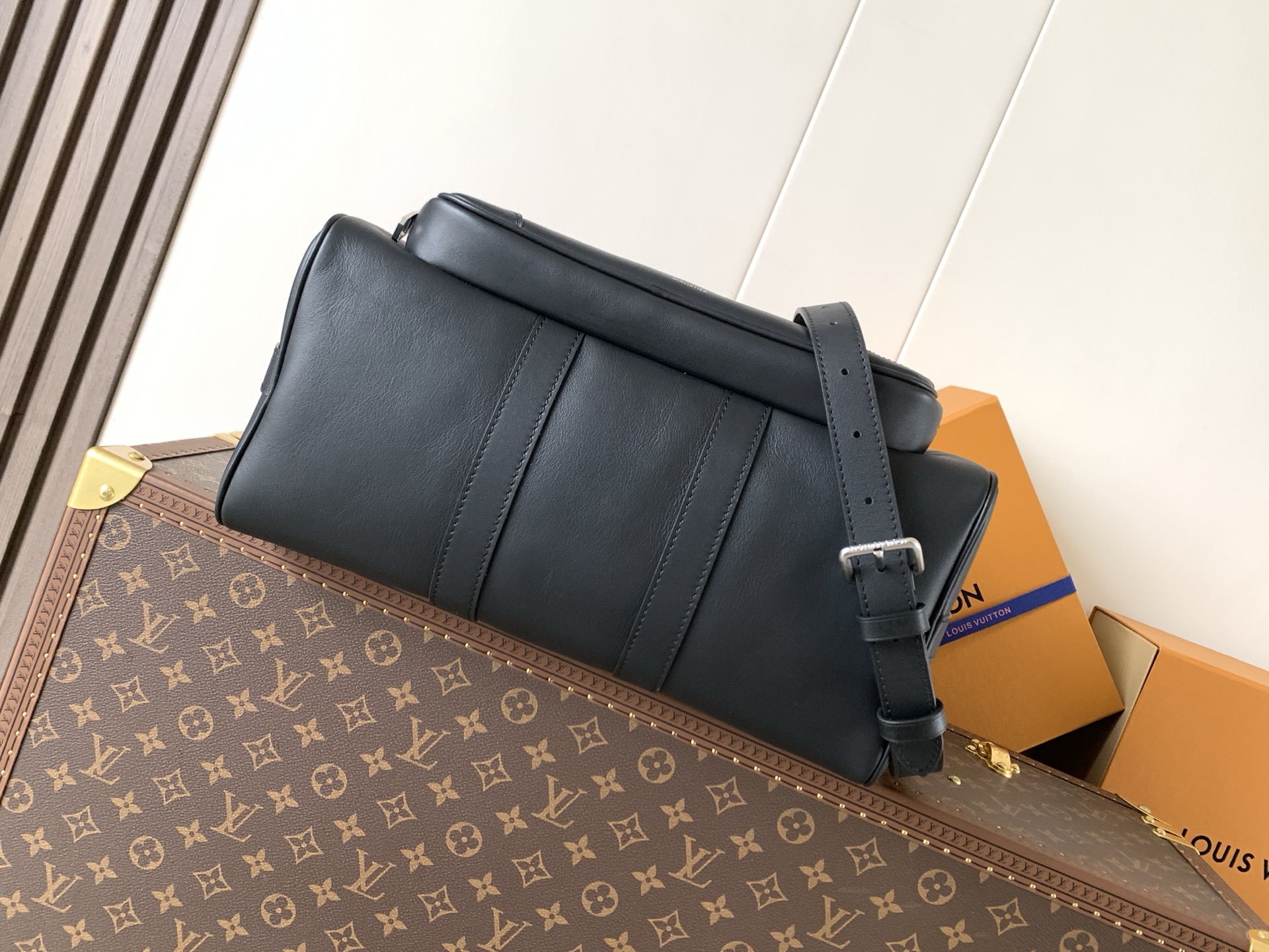 M28100棕色全皮M28100黑色全皮 顶级原单 变码芯片163C 本款 Keepall Cargo Bandouli