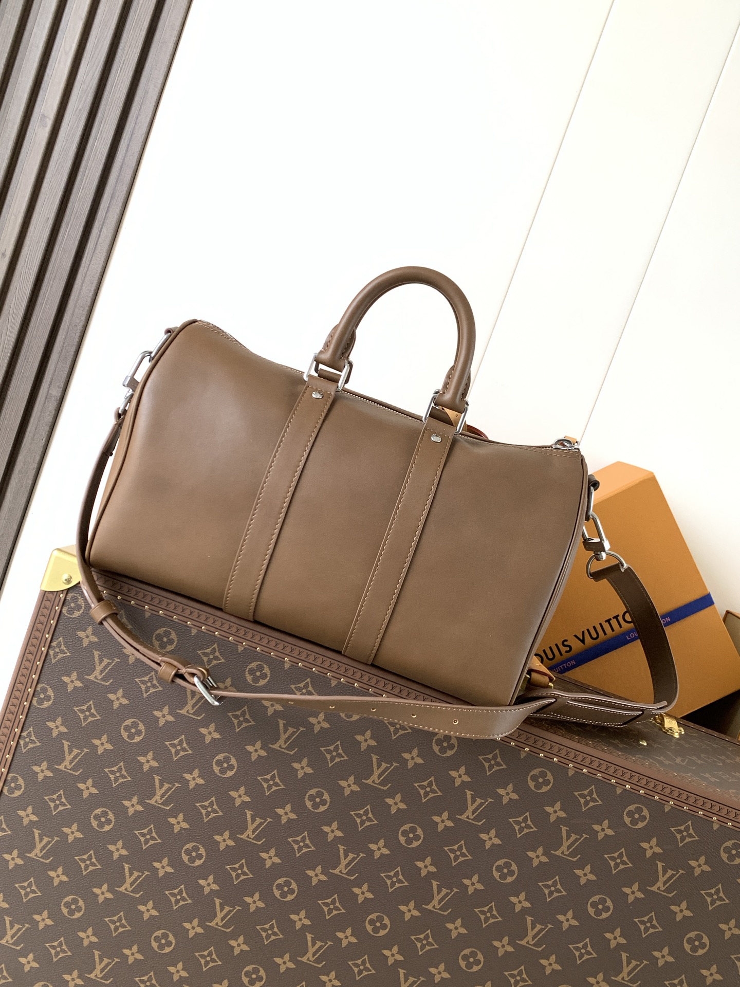 M28100棕色全皮M28100黑色全皮 顶级原单 变码芯片163C 本款 Keepall Cargo Bandouli