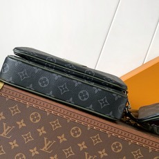 M28628 顶级原单 变码芯片163c 本款 Trio 邮差包结合 Monogram Eclipse 帆布和皮革饰边, M28628 顶级原单 变码芯片163c 本款 Trio 邮差包结合 Monogram Eclipse 帆布和皮革饰边,
