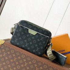 M28628 顶级原单 变码芯片163c 本款 Trio 邮差包结合 Monogram Eclipse 帆布和皮革饰边, M28628 顶级原单 变码芯片163c 本款 Trio 邮差包结合 Monogram Eclipse 帆布和皮革饰边,