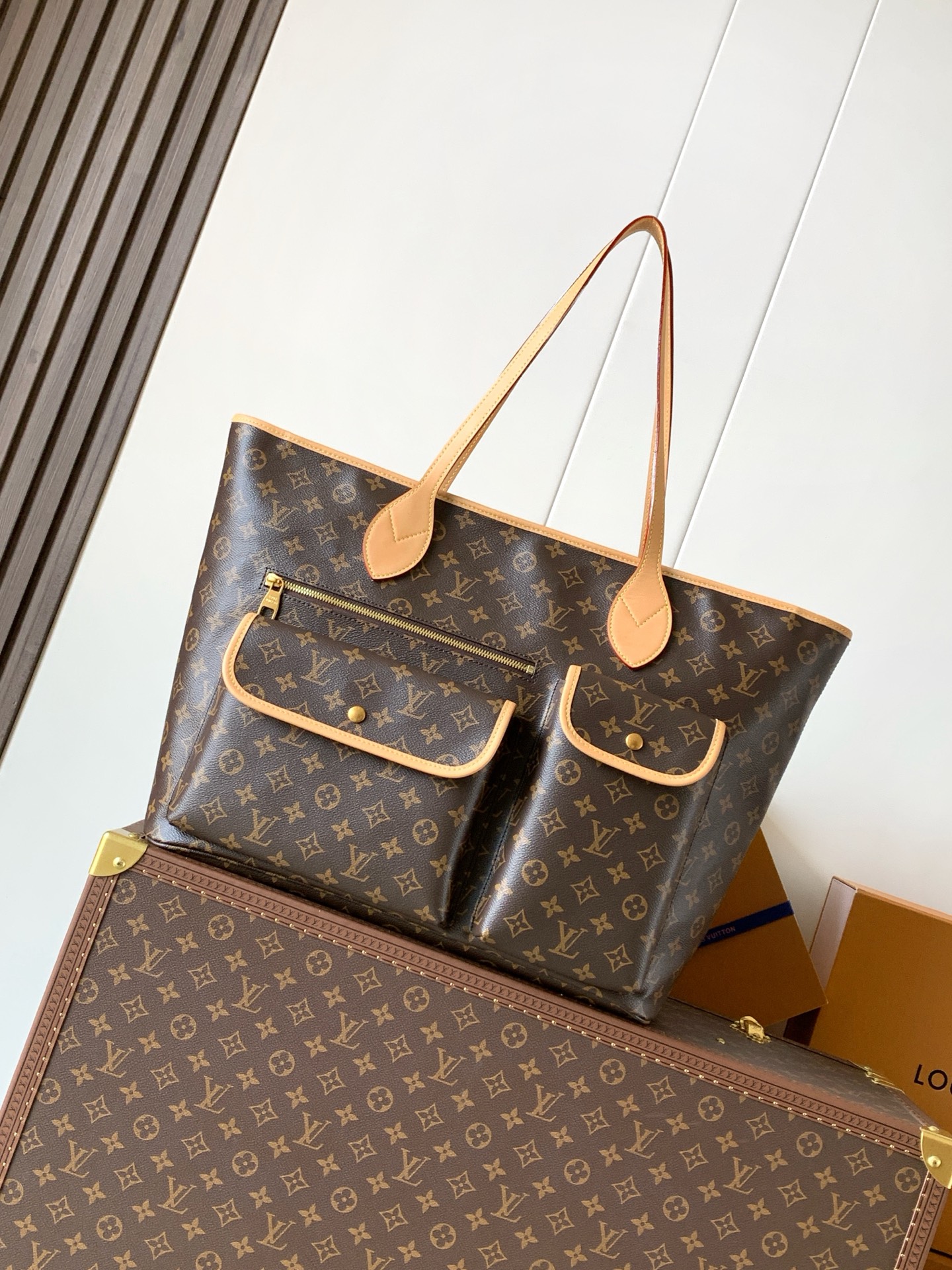 Louis Vuitton Monogram Pocket Tote Bag