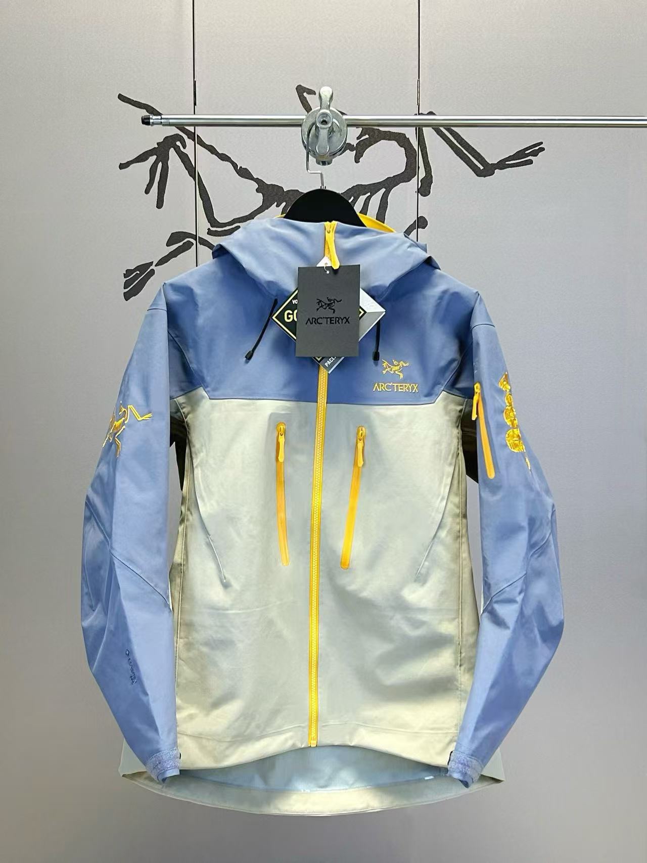 Omega Haute Couture Haute Couture Ready-to-Wear Clothing Dress Jacket