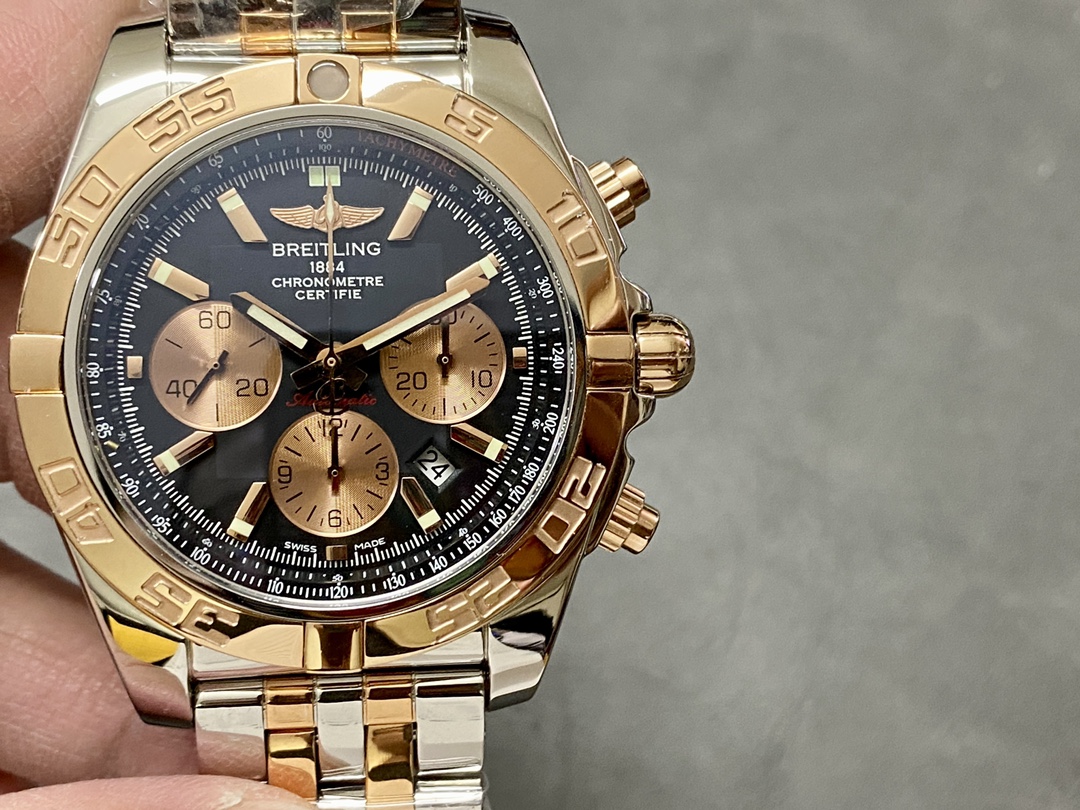 NO:144616,The new AI Breitling Mechanical Chronomat 44mm watch (Chronomat 44) combines a unique 