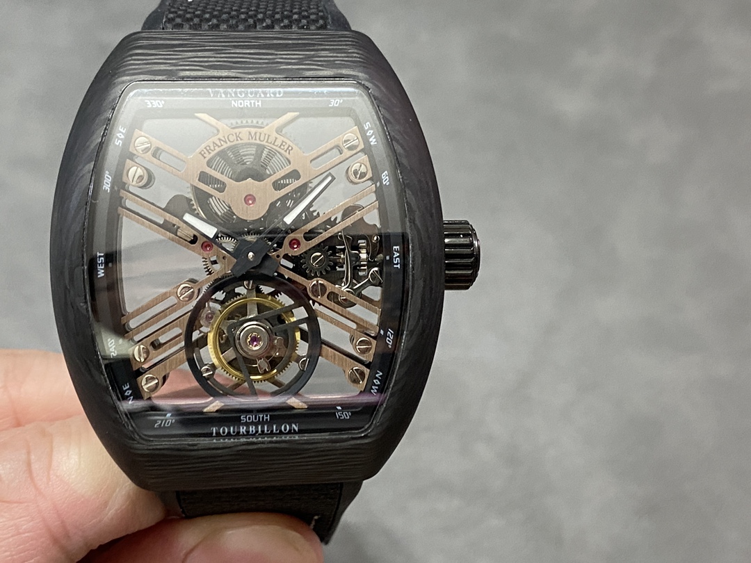 NO:145684,Frank Muller Frank Muller Pioneer Series Integrated Tourbillon 1. A genuine tourbillon movement with heavy gold customization. The successful birth of this tourbillon breaks through the blockade of Swiss watchmaking technology. You can clearly see the beauty of the tourbillon operation with naked eyes!  In addition to being very visually ornamental, it once again challenges the limits of watchmaking technology. The hollow watch bridge has been carefully designed to highlight the structure of the watch, which makes people fascinate at first sight. The upper bridge of the tourbillon is decorated with the brand abbreviation letters. 2. The carefully processed 