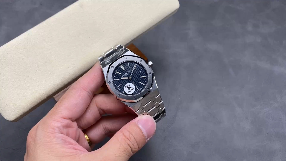 TK Factory Audemars Piguet Royal Oak 15202 - A Cost-Effective Masterpiece