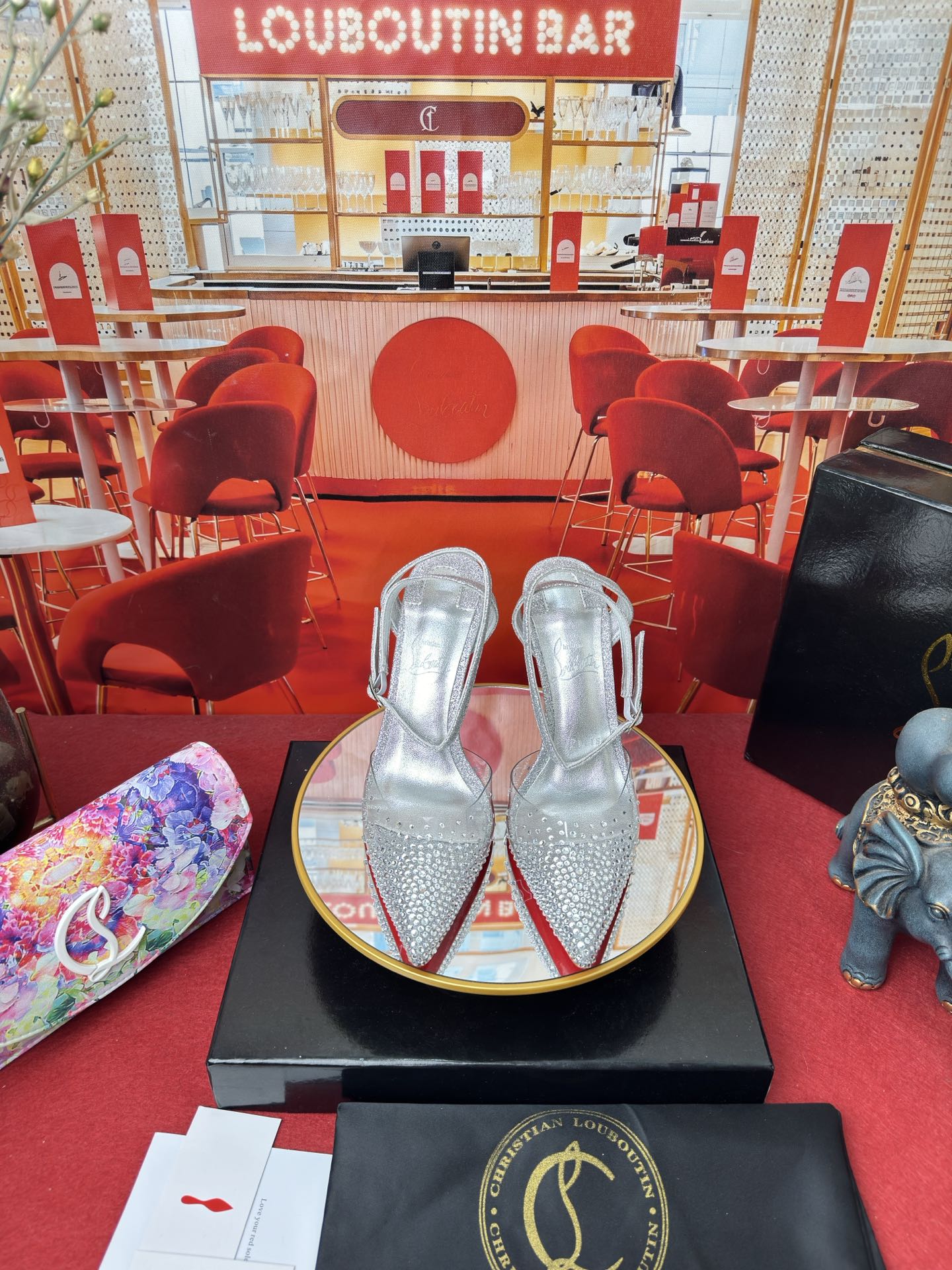 NO:166268,Film diamond sandal series RMB Size34-44 (34.40.41.42.43.44 half-size custom made without return) Colour Greet Heel10 cm upper imported film The inner lining is made of Italian imported mixed sheepskin inner lining, outsole original Italian imported AR1 top leather outsole, high heels, manolo blahnik, christian louboutin, sandals, high heels, sheepskin, Leather soles19860909胶片钻凉鞋系列 RMB Size34-44(34.40.41.42.43.44半码定做不退换) Colour格力特 Heel10 cm 鞋面进口胶片 内里采用意大利进口混种羊皮内里 大底原版意大利进口AR1顶级真皮大底,高跟鞋,manolo blahnik,christian louboutin,sandals,high heels,sheepskin,Leather soles,Women's Shoes