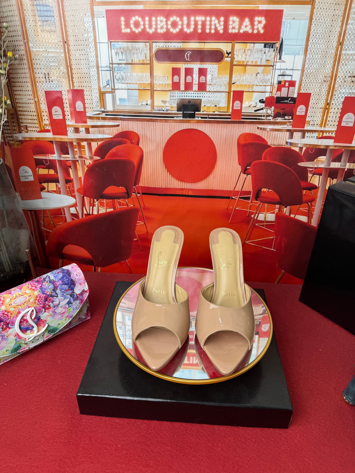 NO:166281,Fish mouth slippers w. RMB Size34-44 (34.40.41.42.43. Half size custom made without return) Colour has many colors Heel8.5 imported patent leather upper lining The inner lining is made of Italian imported mixed sheepskin lining, outsole original Italian imported AR1 top leather outsole, high heels, manolo blahnik, christian louboutin, high heels, slippers, sheepskin, Leather soles19860909鱼嘴拖鞋w.  RMB Size34-44(34.40.41.42.43.半码定做不退换) Colour颜色多多 Heel8.5 鞋面进口漆皮 内里采用意大利进口混种羊皮内里 大底原版意大利进口AR1顶级真皮大底,高跟鞋,manolo blahnik,christian louboutin,high heels,slippers,sheepskin,Leather soles,Women's Shoes