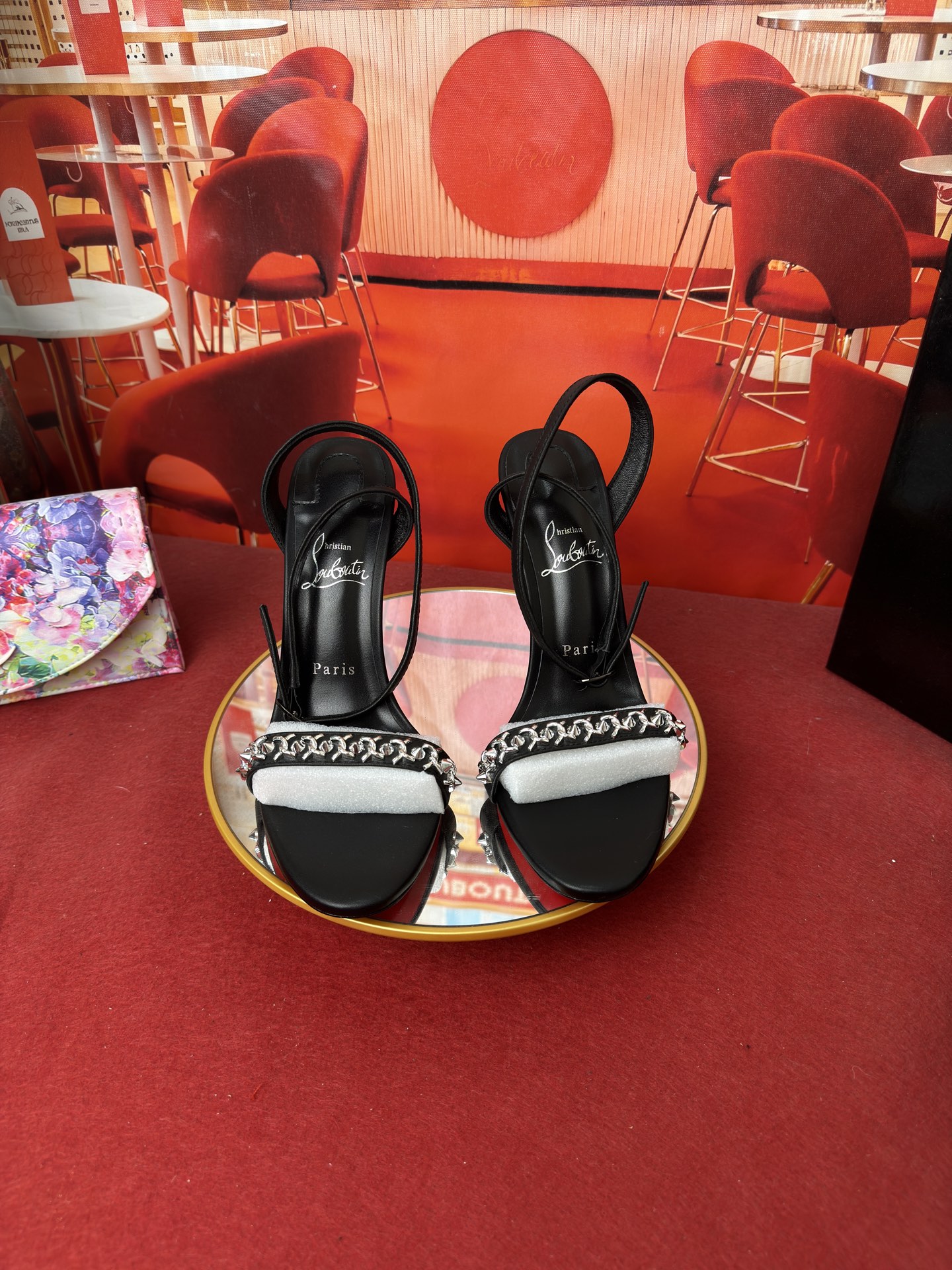 NO:816722,Chain sandals w. RMB size 34 to 43 (34.40.41.42.43. Customized, non-refundable and non-exchangeable) Heel10 cm Material: imported cowhide for the upper; mixed sheepskin lining imported from Italy; outsole, original Italian top-quality leather outsole, high heels, christian louboutin, sandals, high heels, cowhide, sheepskin, Leather soles19860909链条凉鞋w.  RMB size34码-43码（34.40.41.42.43.定做不退不换） Heel10 cm 材料 鞋面进口牛皮 内里采用意大利进口混种羊皮 大底原版意大利进中顶级真皮大底,高跟鞋,christian louboutin,sandals,high heels,cowhide,sheepskin,Leather soles,Women's Shoes