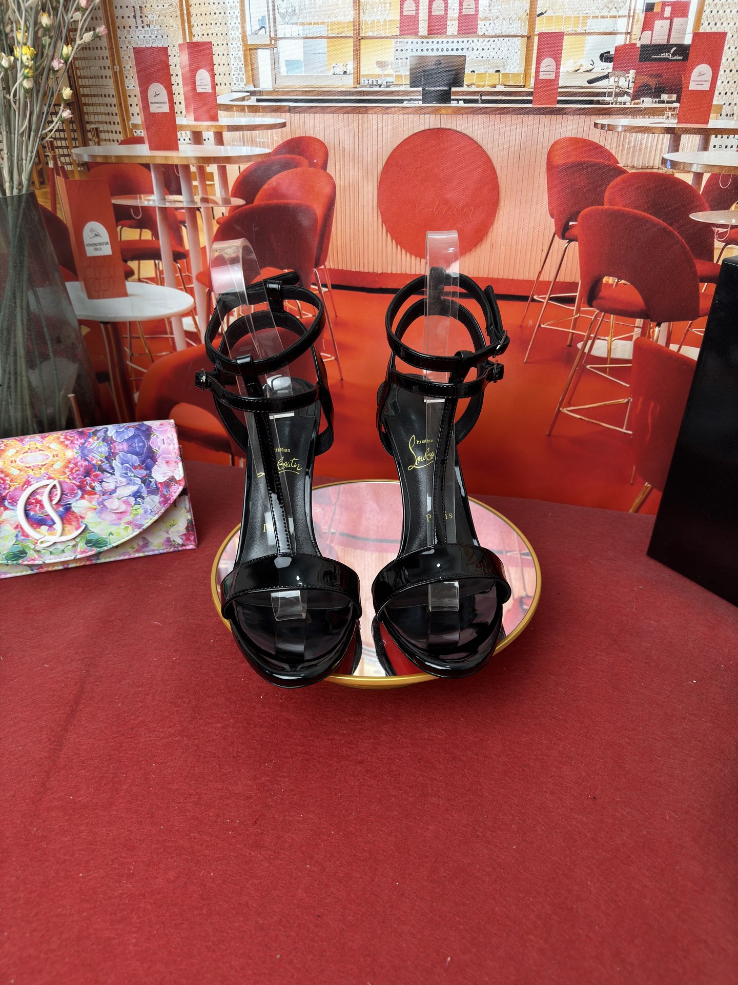 NO:816728,Cross-strap sandals w. RMB (customized model) size 34 to 43 (34.40.41.42.43. Customized, non-returnable and non-exchangeable) Heel10 cm Materials Upper imported patent leather Lining made of mixed sheepskin imported from Italy Outsole Original Italian top-quality leather outsole, high heels, christian louboutin, sandals, high heels, sheepskin, Leather soles19860909交叉带凉鞋w.  RMB（定做款） size34码-43码（34.40.41.42.43.定做不退不换） Heel10 cm 材料 鞋面进口漆皮 内里采用意大利进口混种羊皮 大底原版意大利进中顶级真皮大底,高跟鞋,christian louboutin,sandals,high heels,sheepskin,Leather soles,Women's Shoes
