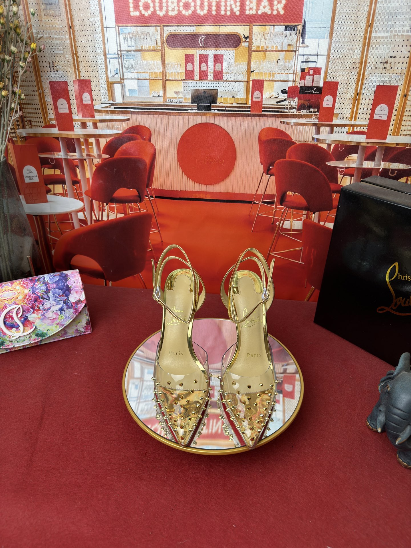 NO:816723,Film spiked sandals w. RMB size 34 to 43 (34.40.41.42.43. Customized, non-refundable and non-exchangeable) Heel8.5 cm, 10 cm Materials: Upper imported cowhide, lining made of mixed sheepskin imported from Italy, outsole, original Italian top-quality leather outsole, high heels, christian louboutin, sandals, high heels, cowhide, sheepskin, Leather soles19860909胶片钉凉鞋w.  RMB size34码-43码（34.40.41.42.43.定做不退不换） Heel8.5 cm,10 cm 材料 鞋面进口牛皮 内里采用意大利进口混种羊皮 大底原版意大利进中顶级真皮大底,高跟鞋,christian louboutin,sandals,high heels,cowhide,sheepskin,Leather soles,Women's Shoes