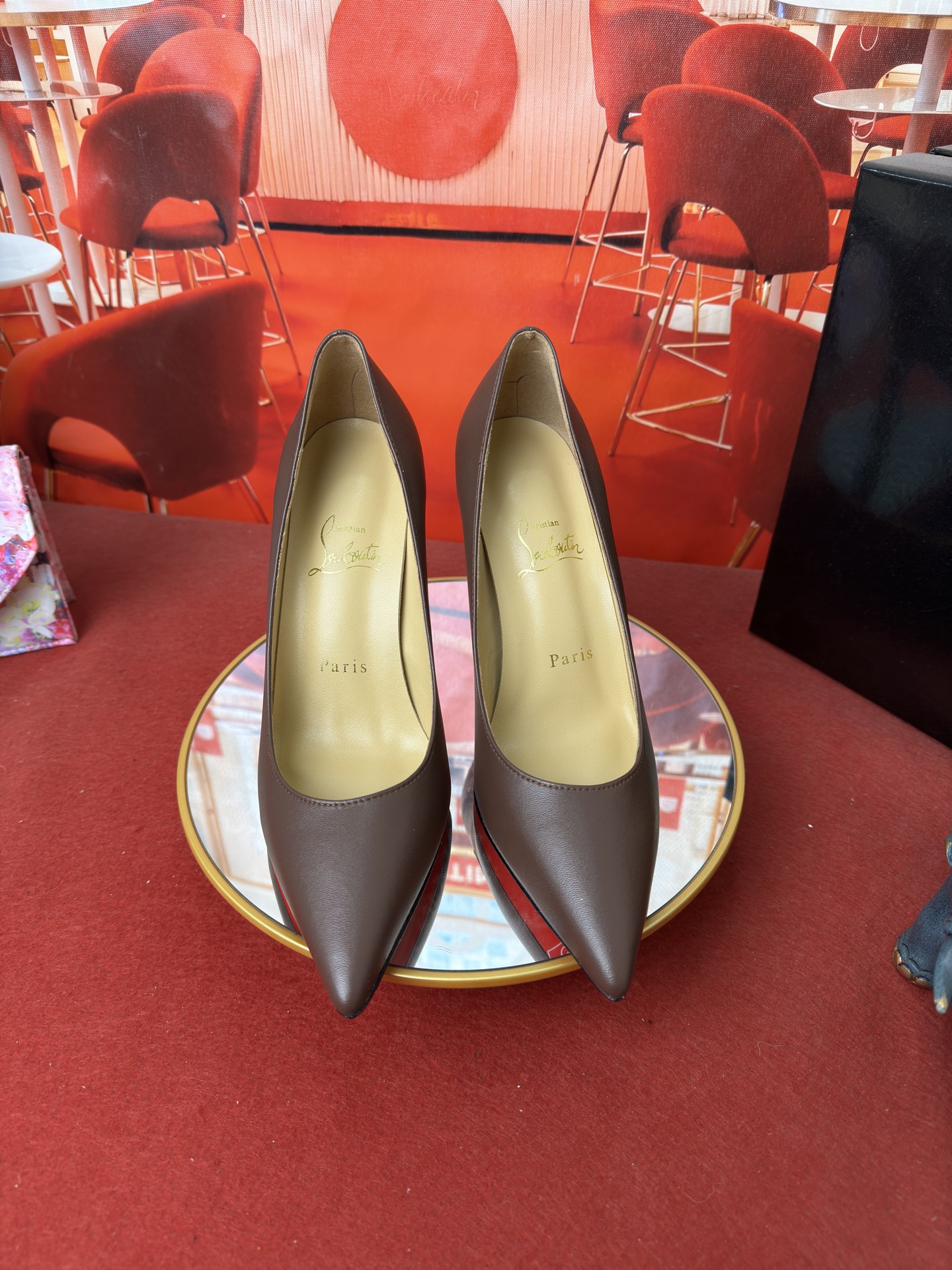 NO:816735,Single shoes w. RMB (customized color) size 34 to 43 (34.40.41.42.43. Customized, non-refundable and non-exchangeable) Heel flat bottom, 6.5cm, 8.5cm, 10 cm, 12cm Materials: Upper imported cowhide, lining made of mixed sheepskin imported from Italy, outsole, original Italian top-grade genuine leather outsole, high heels, christian louboutin, high  heels,cowhide,sheepskin,Leather soles19860909单鞋w.  RMB（定做颜色） size34码-43码（34.40.41.42.43.定做不退不换） Heel平底,6.5cm,8.5cm,10 cm,12cm 材料 鞋面进口牛皮 内里采用意大利进口混种羊皮 大底原版意大利进中顶级真皮大底,高跟鞋,christian louboutin,high heels,cowhide,sheepskin,Leather soles,Women's Shoes