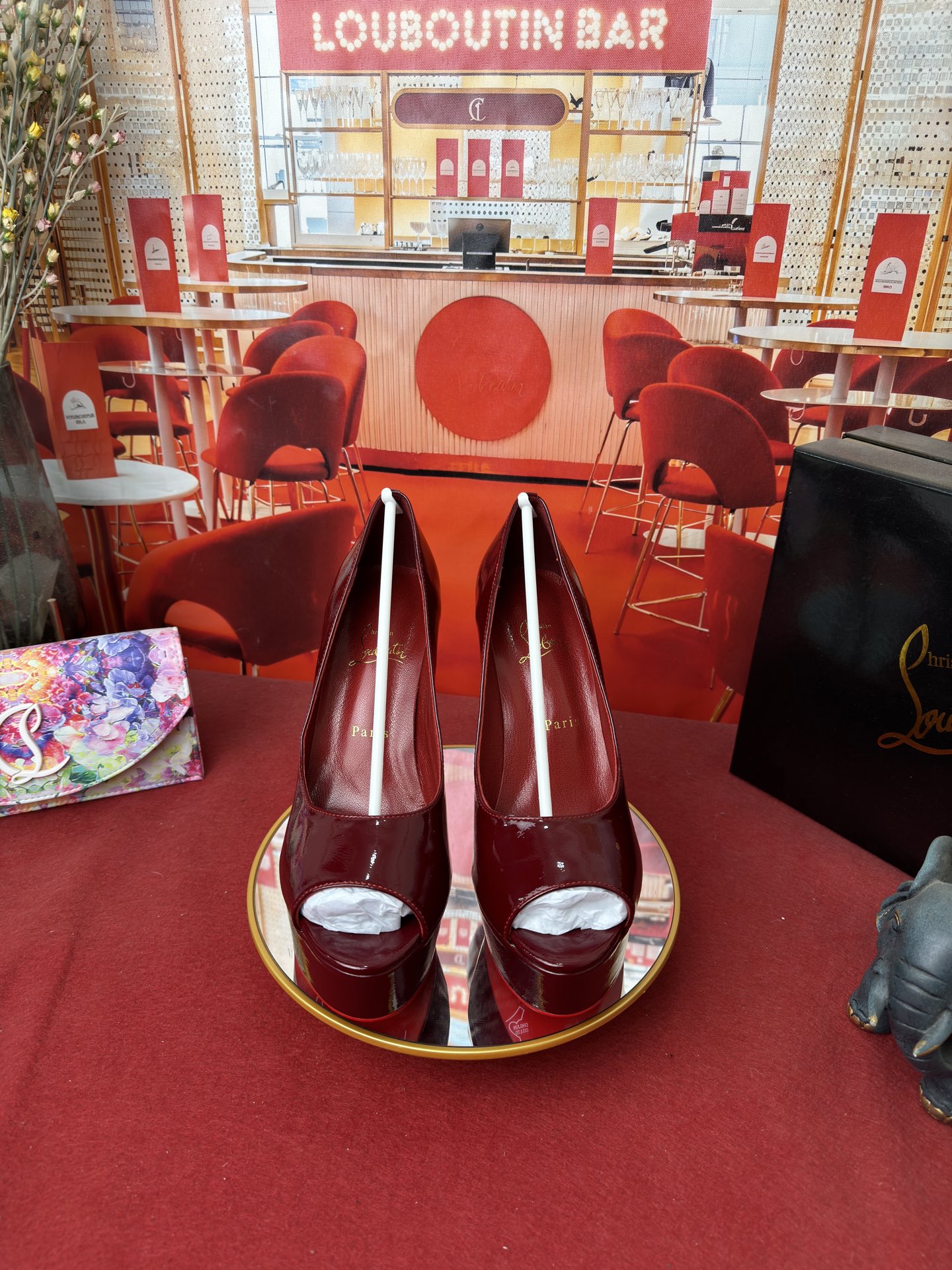 NO:816736,new Yuzui water table RMB Size34-43 (34.40.41.42.43. Half size customization is non-refundable) Color black, nude, pink Heel13cm upper imported patent leather lining imported from Italy mixed sheepskin lining outsole original Italian imported AR1 top leather outsole, high heels, christian louboutin, high heels, sheepskin, Leather soles19860909new 鱼嘴水台 RMB Size34-43(34.40.41.42.43.半码定做不退换) Colour黑色,裸色,粉色 Heel13cm 鞋面进口漆皮 内里采用意大利进口混种羊皮内里 大底原版意大利进口AR1顶级真皮大底,高跟鞋,christian louboutin,high heels,sheepskin,Leather soles,Women's Shoes