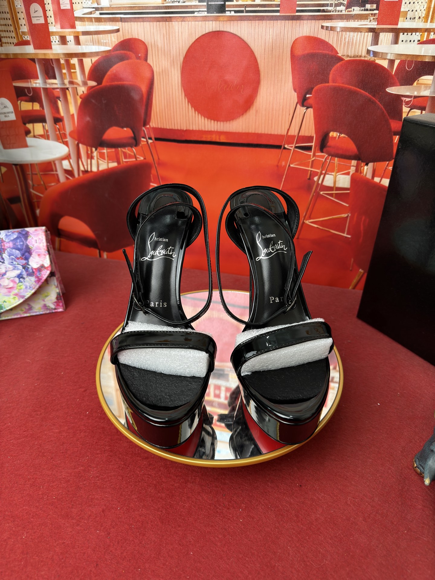 NO:816739,new Water platform sandals RMB Size34-43 (34.40.41.42.43. Half size customization is non-returnable) Color black Heel15cm upper imported patent leather lining imported from Italy mixed sheepskin lining outsole original Italian imported AR1 top genuine leather outsole, high heels, christian louboutin, sandals, high heels, sheepskin, Leather soles19860909new 水台凉鞋 RMB Size34-43(34.40.41.42.43.半码定做不退换) Colour黑色 Heel15cm 鞋面进口漆皮 内里采用意大利进口混种羊皮内里 大底原版意大利进口AR1顶级真皮大底,高跟鞋,christian louboutin,sandals,high heels,sheepskin,Leather soles,Women's Shoes