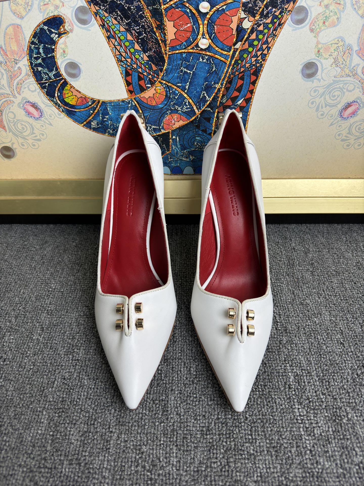 NO:816766,RMB popular ABING WANG high-heeled shoes promote this charming item. Beautiful torture instrument, it is made of patent leather fabric on a pointed shoe body with a deep shoe opening, which is dignified and elegant. Genuine leather sole, upper sheep leather, horse hair, size 35-43 (41, 42, 43 need to be customized), high heels, high heels, cowhide, sheep19860909RMB 爆款ABING WANG高跟鞋 推了这款散发着迷人魅力的单品.美丽刑具,它以漆皮面料制作于设有深鞋口的尖头鞋身端庄典雅. 鞋底真皮 鞋面羊京,牛皮,马毛 码数35-43(41,42,43需定做),高跟鞋,high heels,cowhide,sheep,Women's Shoes
