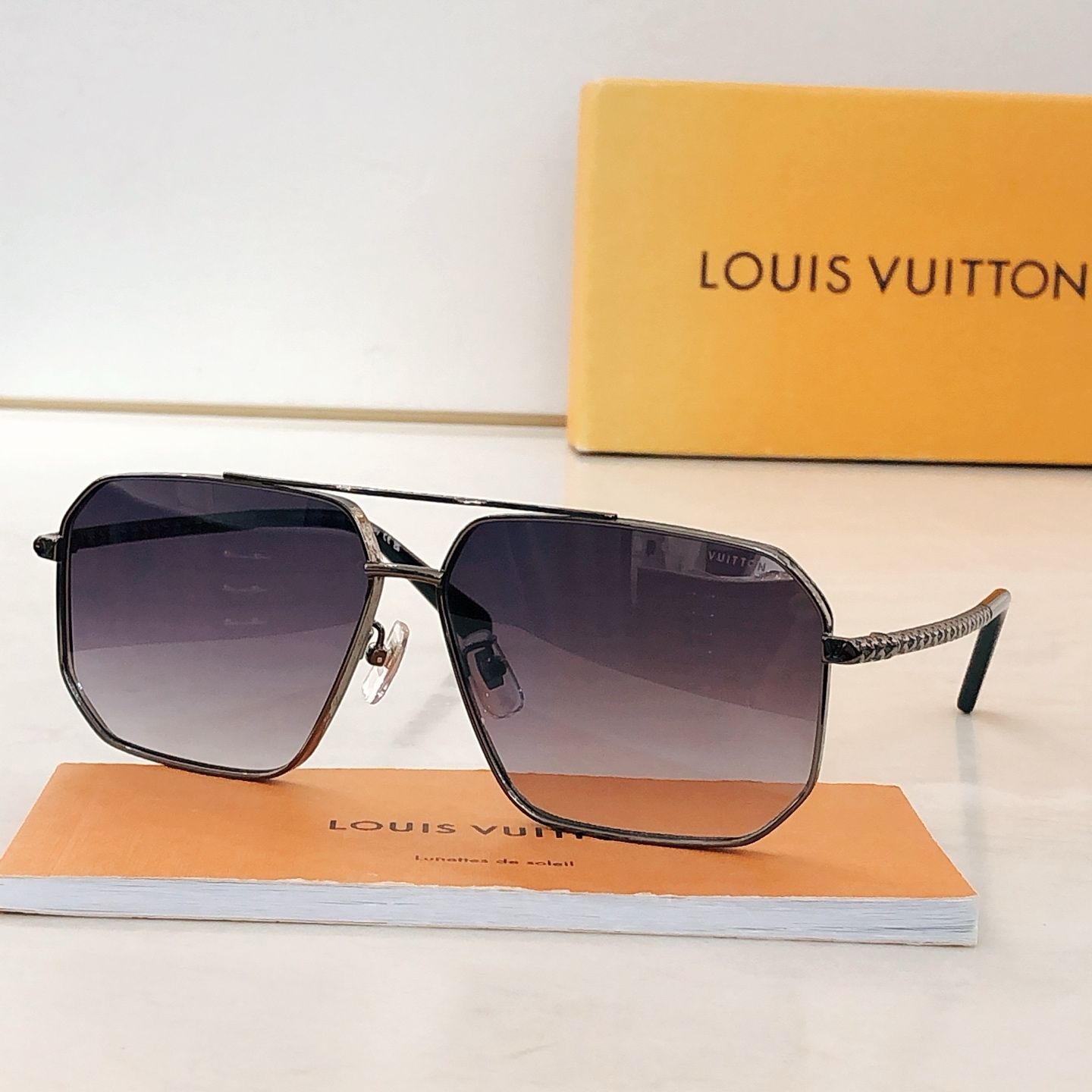 YWLOUIS VUITTON \nMOD：ZYE\nSize：口-