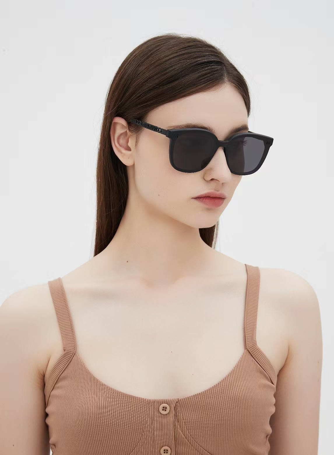  MIU MI*
MOD：SUM 70N
Size：55口18 145，
