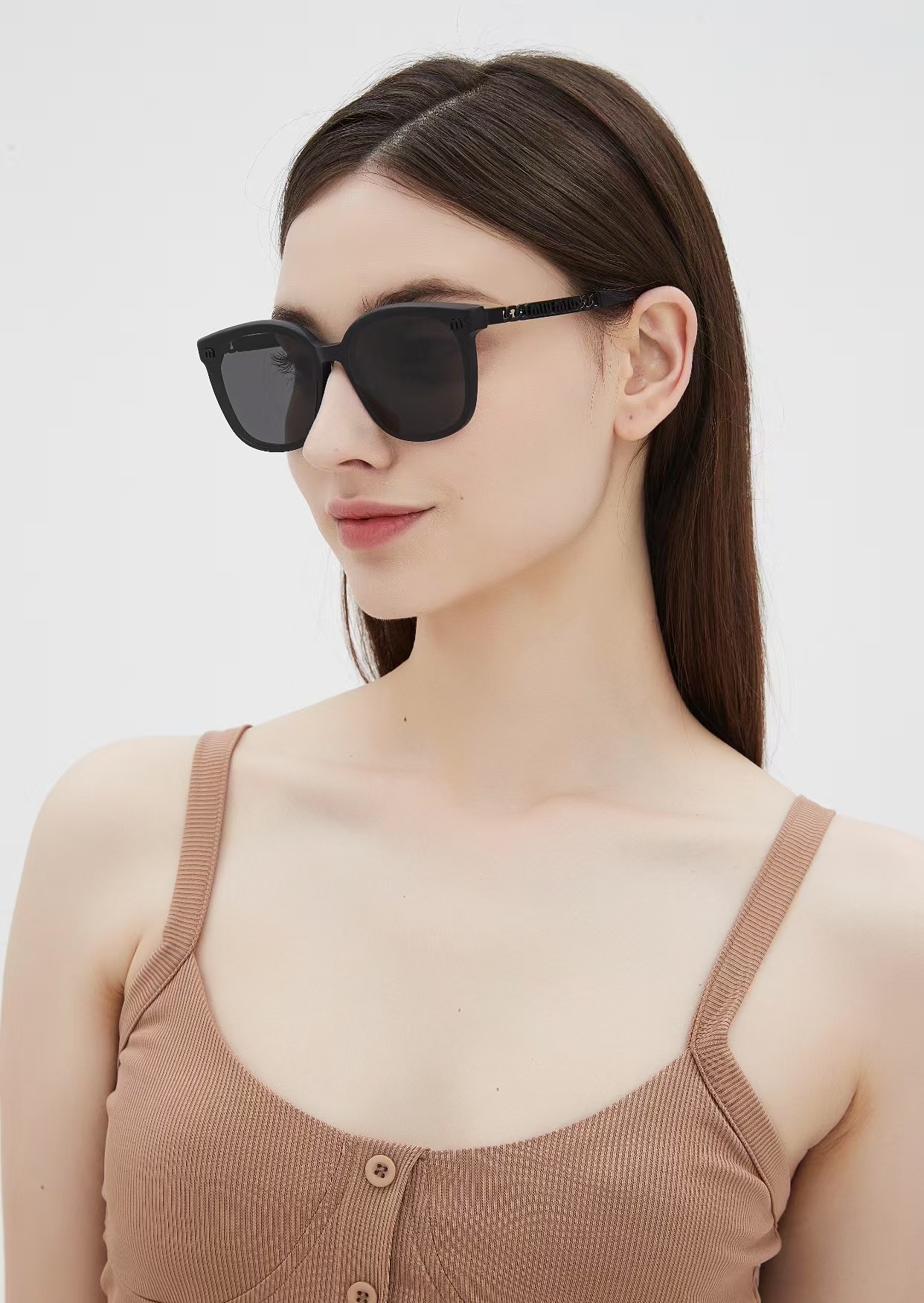  MIU MI*
MOD：SUM 70N
Size：55口18 145，
