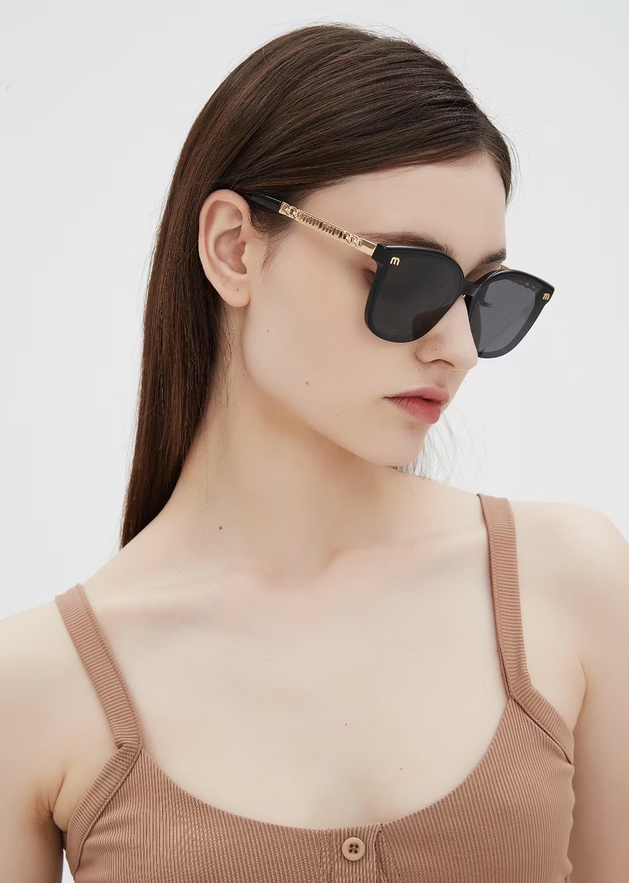  MIU MI*
MOD：SUM 70N
Size：55口18 145，
