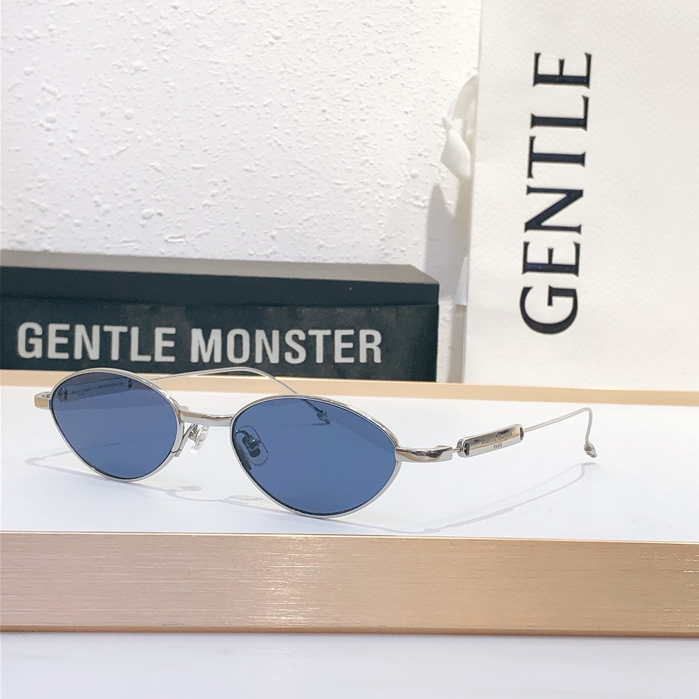 NO:355611,Maison MargielaGENTLE MONSTER MODELMM216 SIZE55-Odd 19-Glasses Sunglasses Sunglasses, Glasses19860909Maison MargielaGENTLE MONSTER MODELMM216 SIZE55口19-眼镜墨镜太阳镜,眼镜,glasses