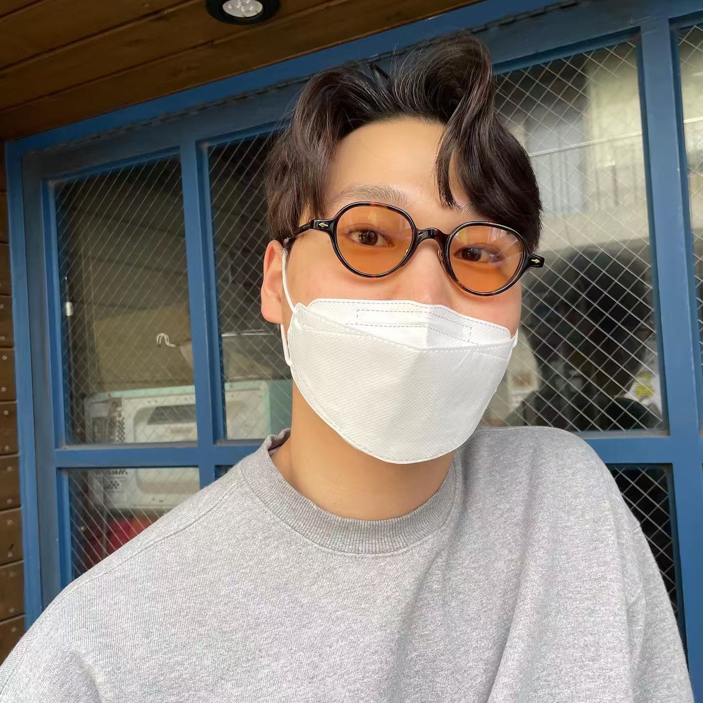  圆型JACQUES MARIE MAGE
日本手工眼镜 
MODEL：CLARK
SIZE45-22
