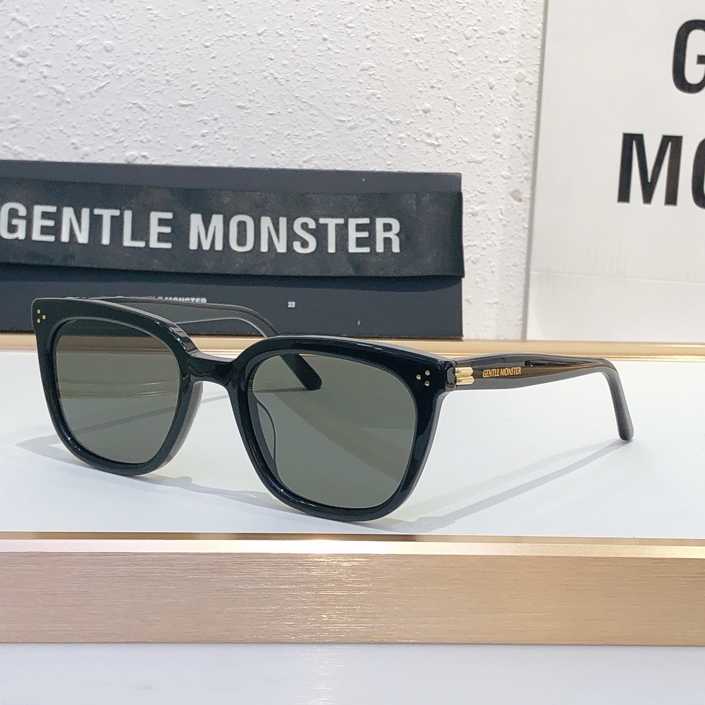 GENTLE MONSTER BLOOMO Acetate Square Sunglasses
