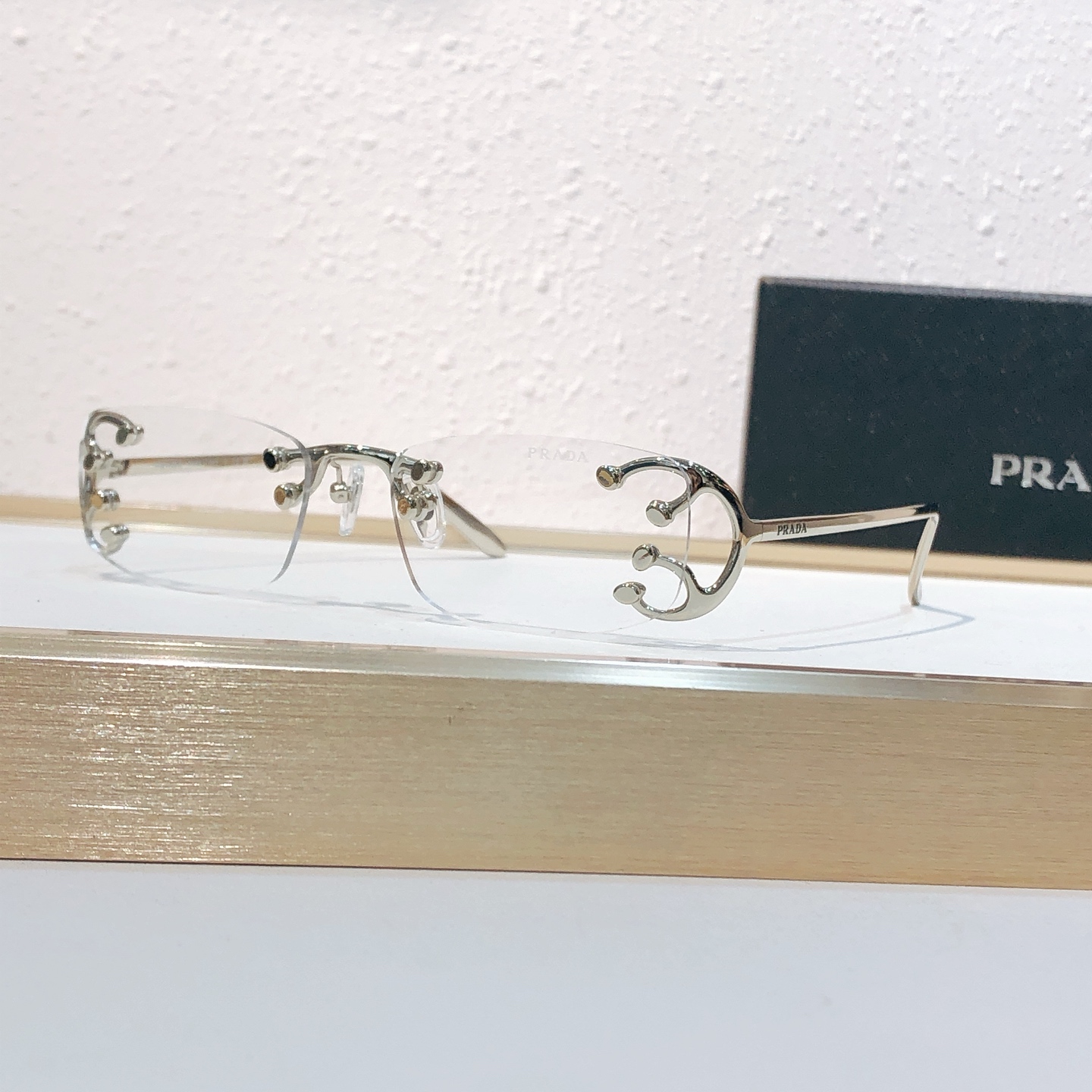 Prada PRAD* MODEL：SPR C57