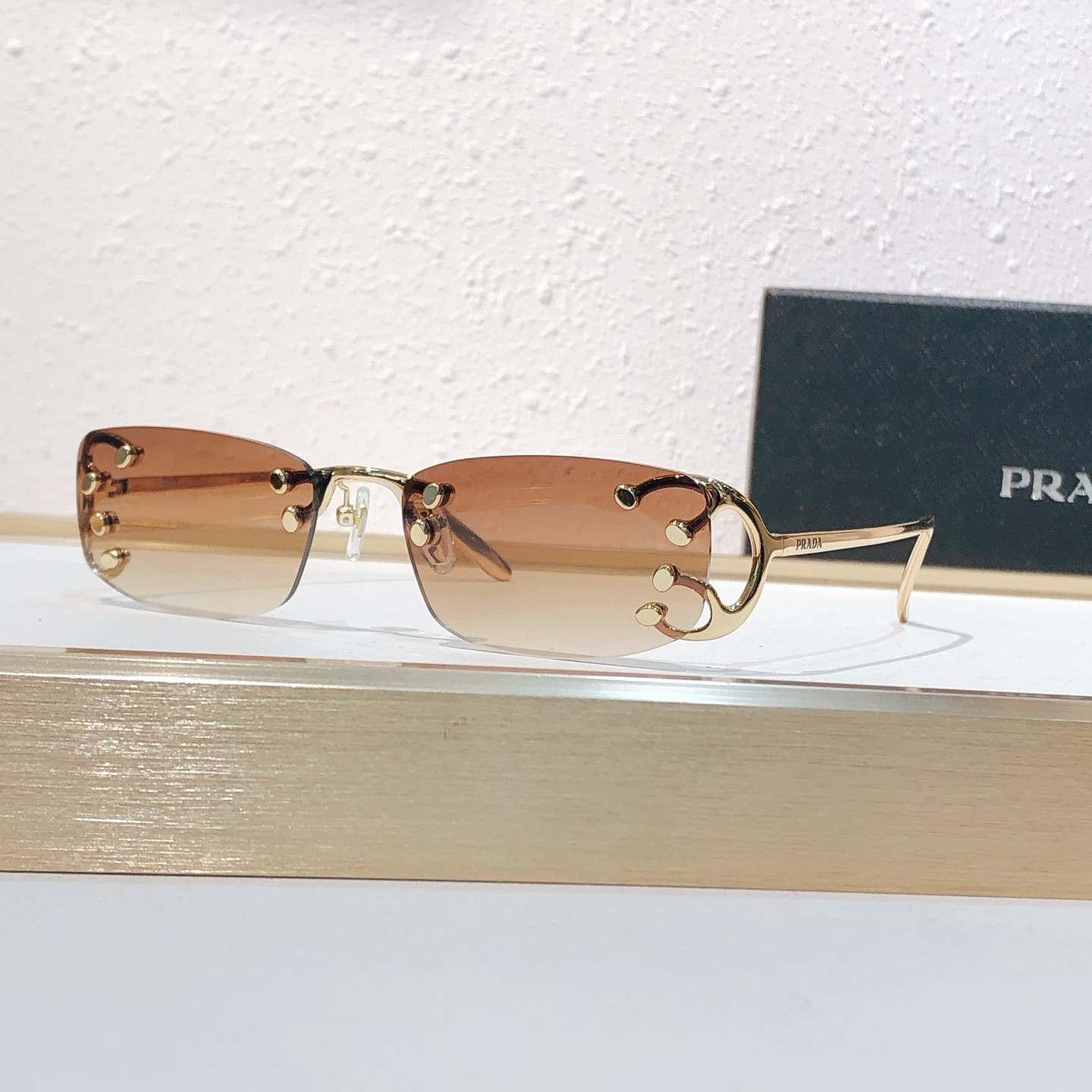 Prada PRAD* MODEL：SPR C57