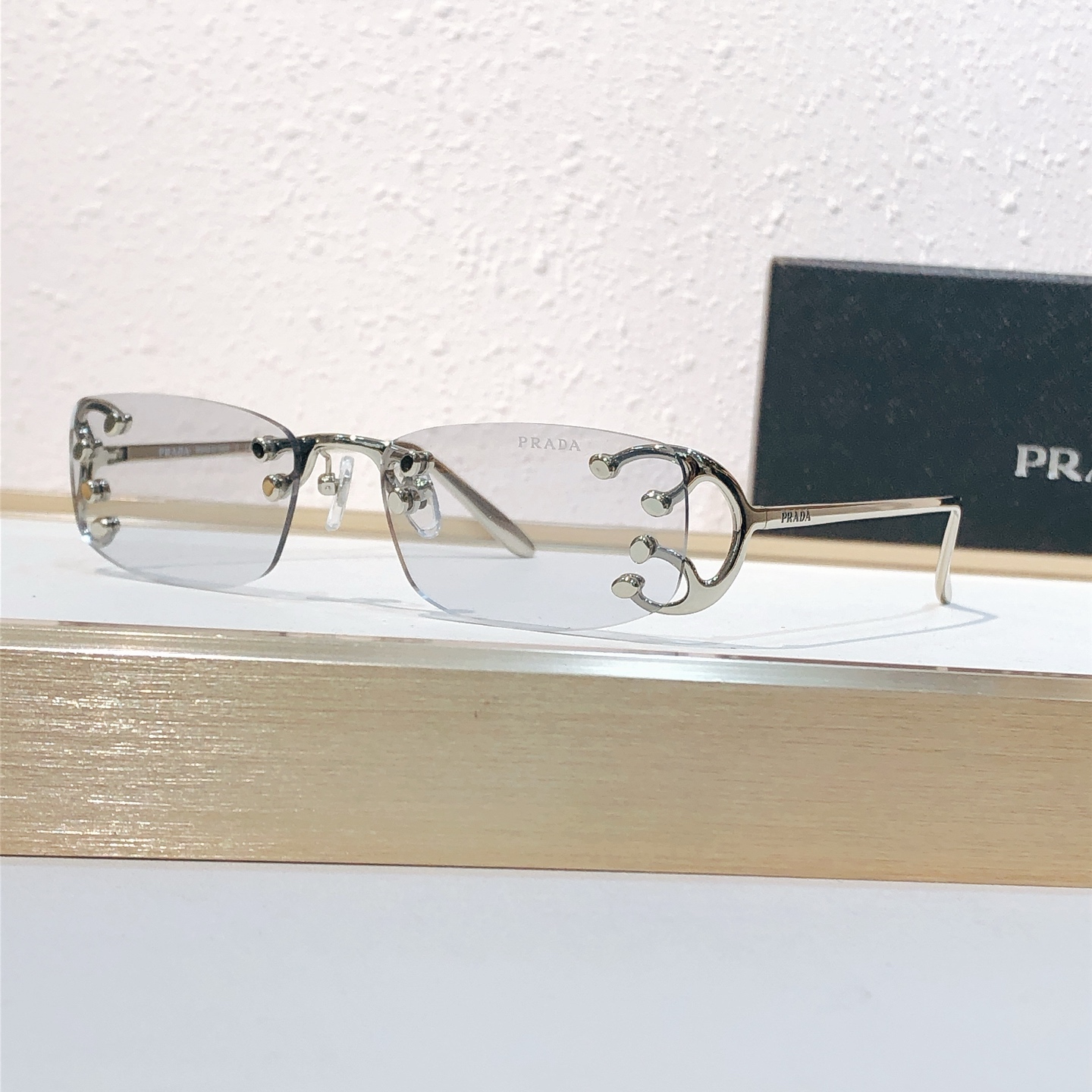 Prada PRAD* MODEL：SPR C57