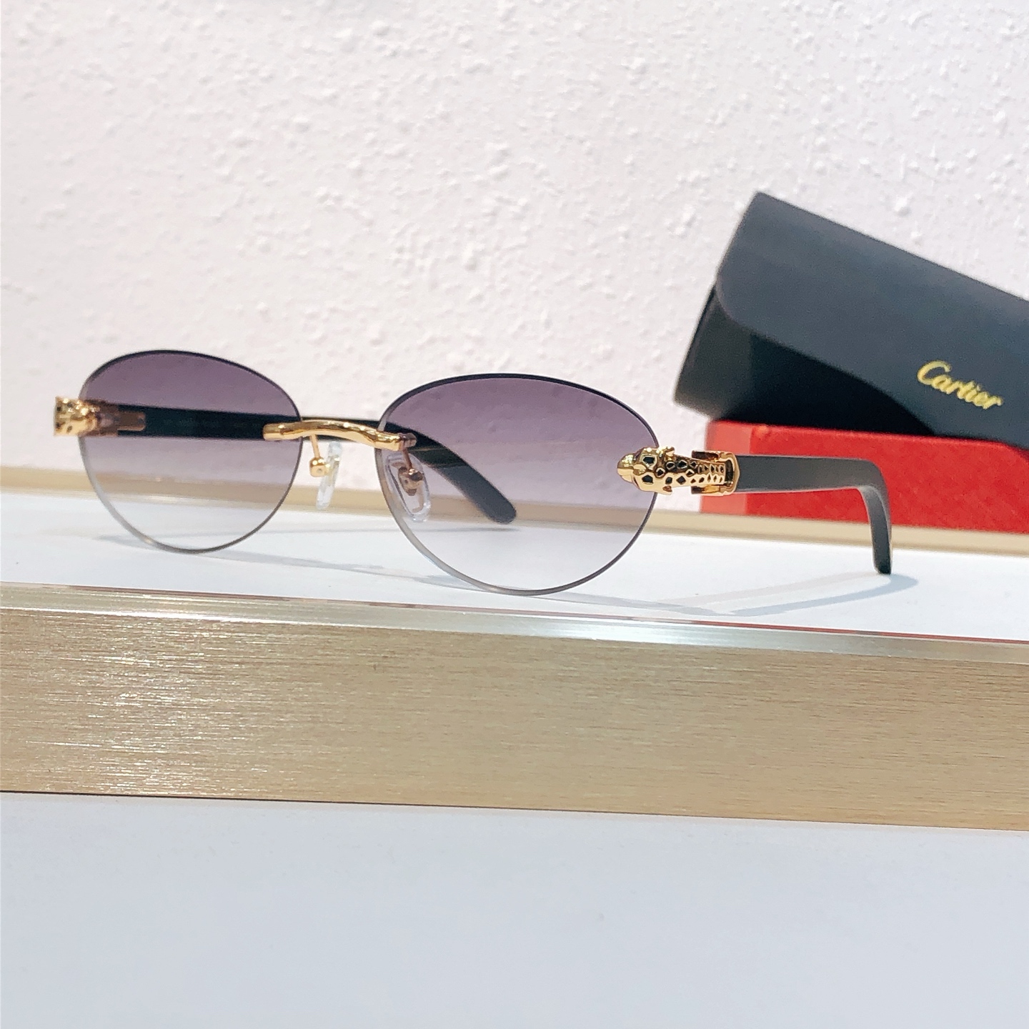 Unknown Cartie" MODEL：CT0695S
