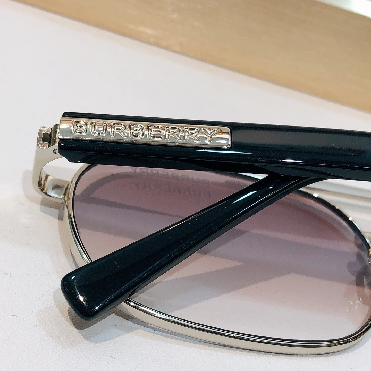 Burberry BURBERRY* MODEL：BE 2246