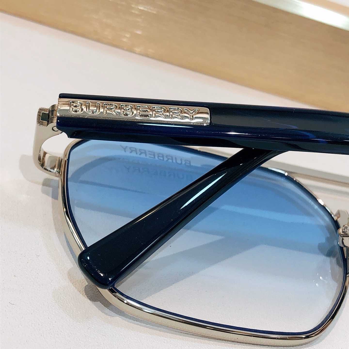 Burberry BURBERRY*MODEL：BE 2245