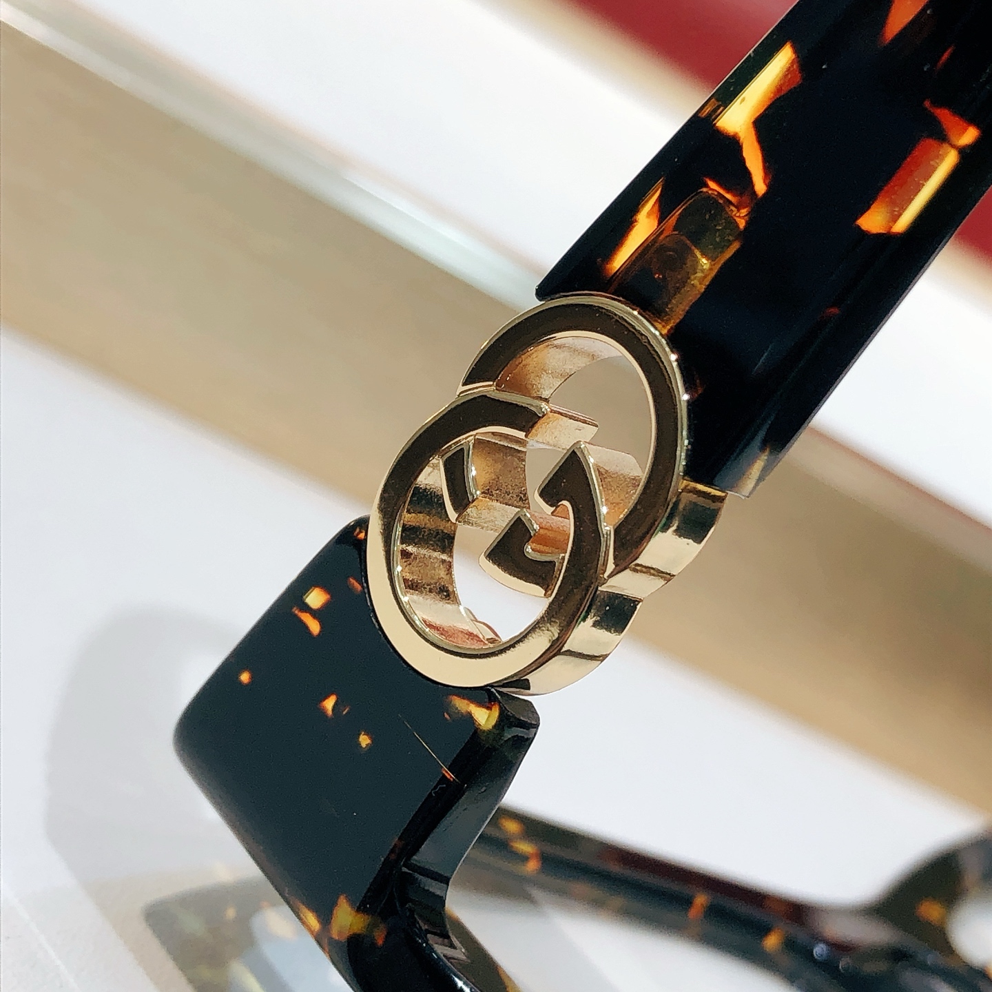 Gucci GUCCI* MODEL：GG2125O
