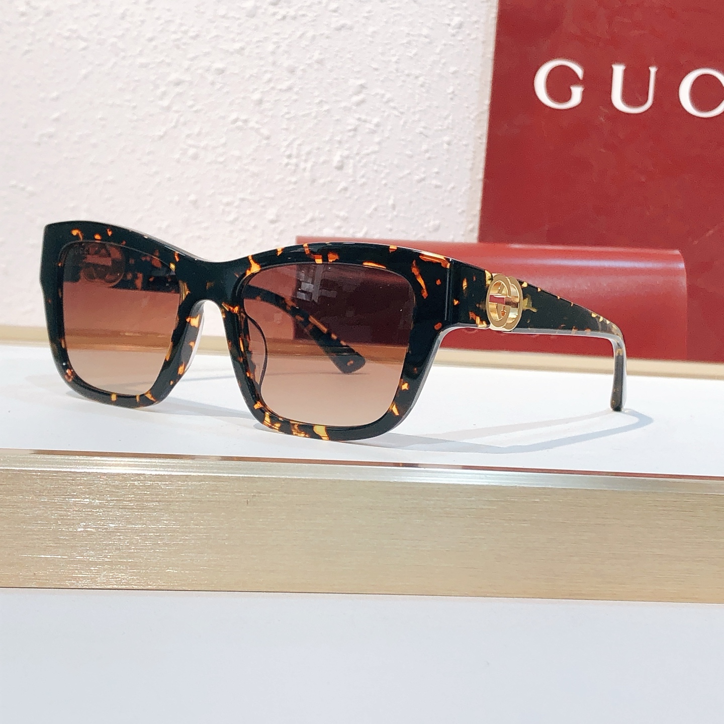 Gucci GUCCI* MODEL：GG2124O