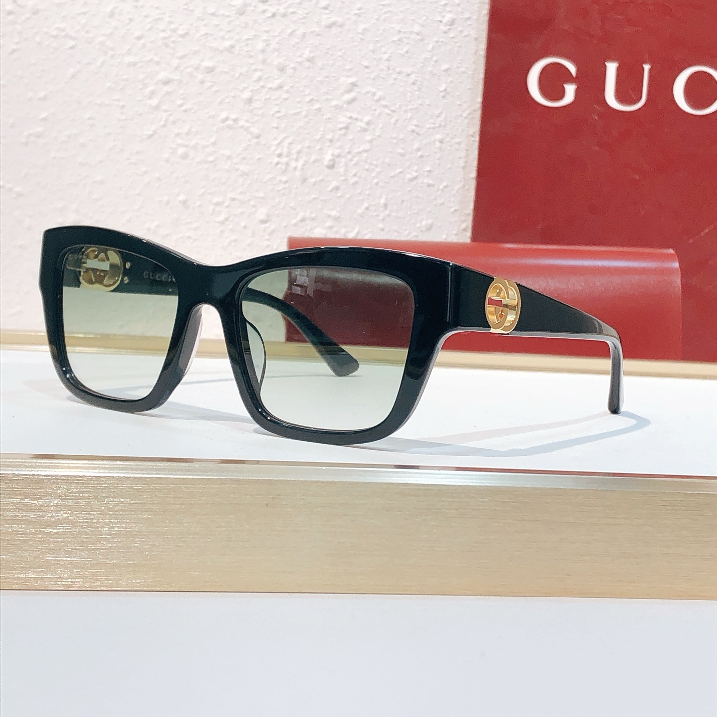 Gucci GUCCI* MODEL：GG2124O