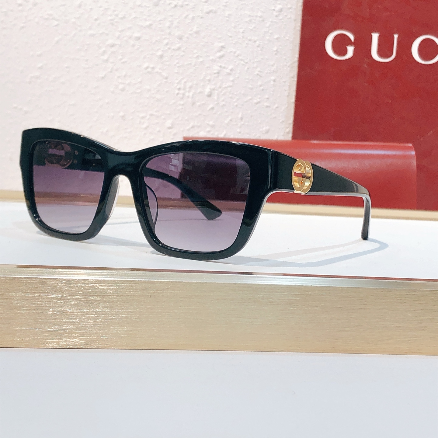 Gucci GUCCI* MODEL：GG2124O