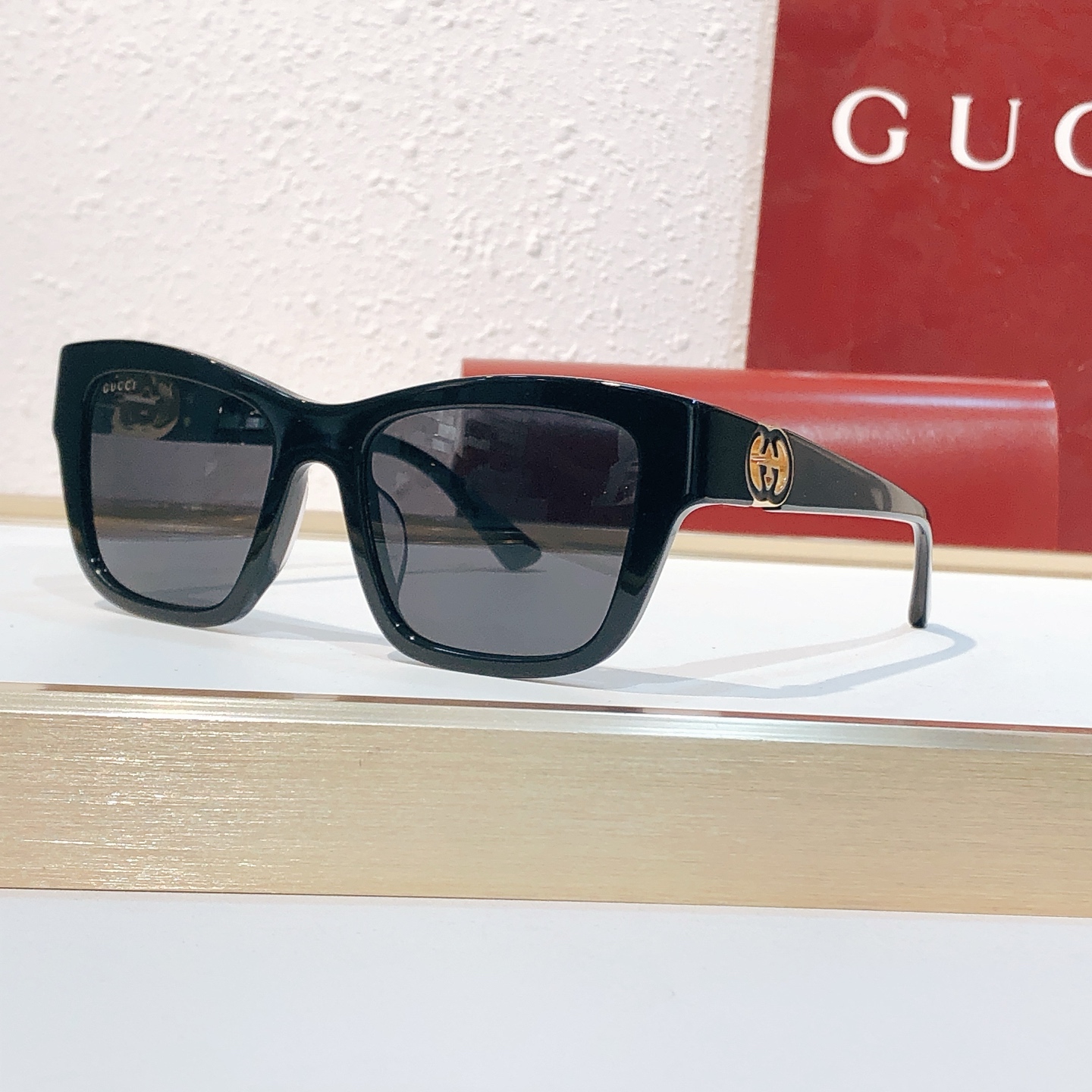 Gucci GUCCI* MODEL：GG2124O