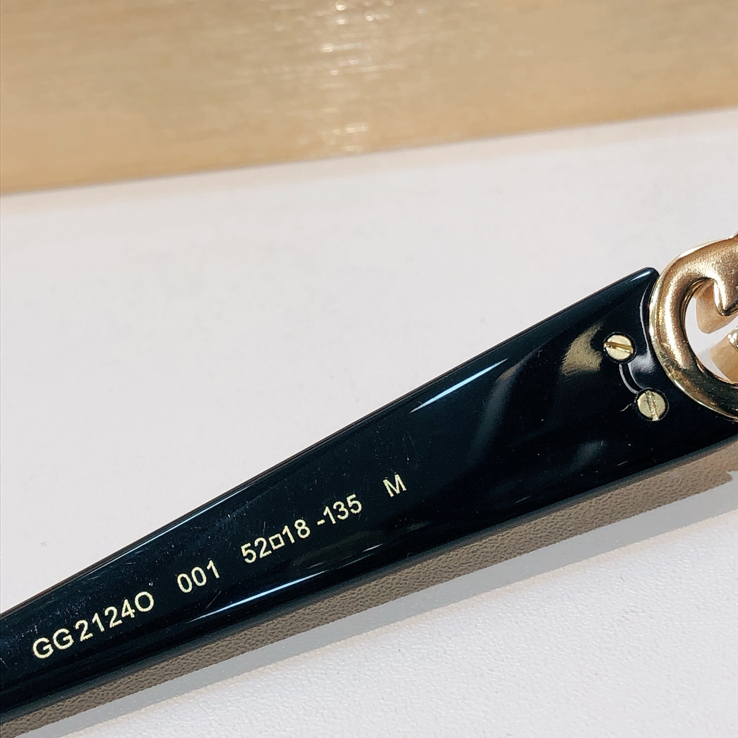 Gucci GUCCI* MODEL：GG2124O