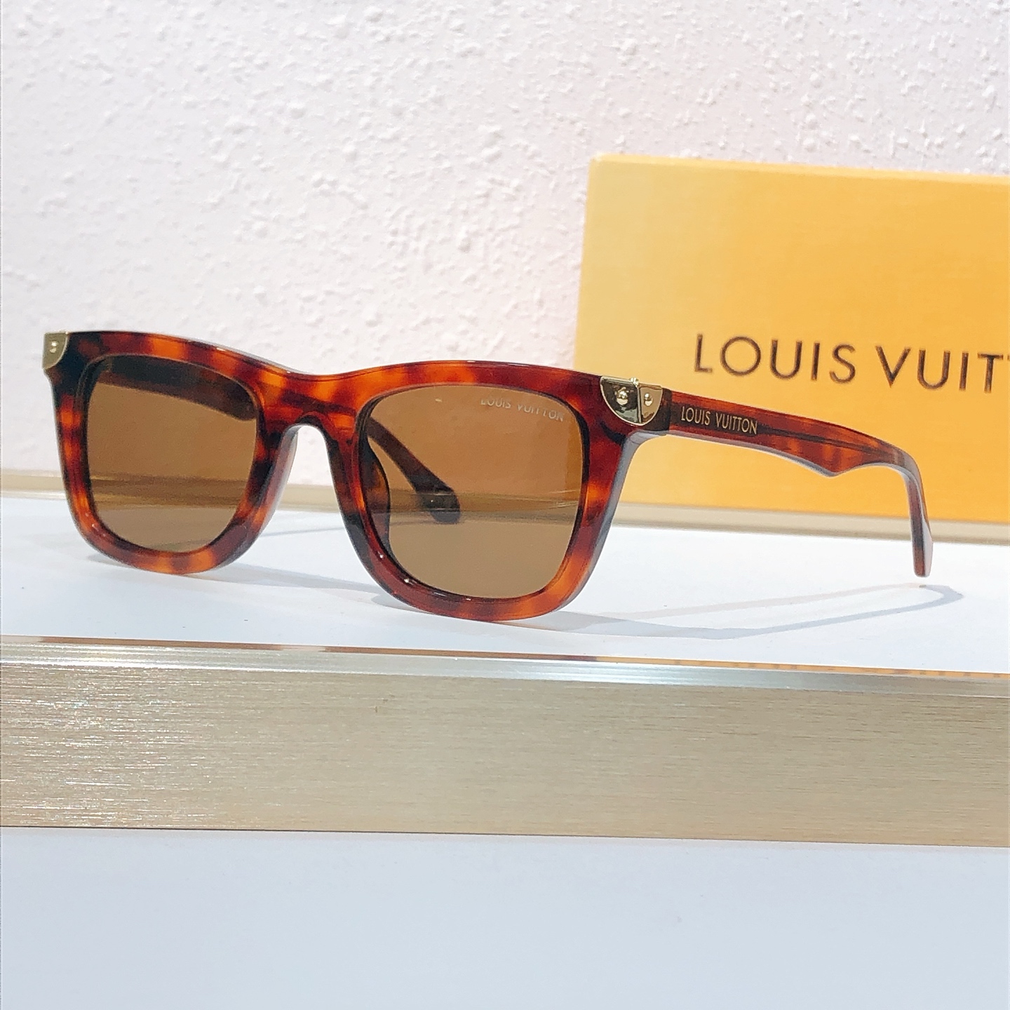 Louis Vuitton LOUIS VUITTO*