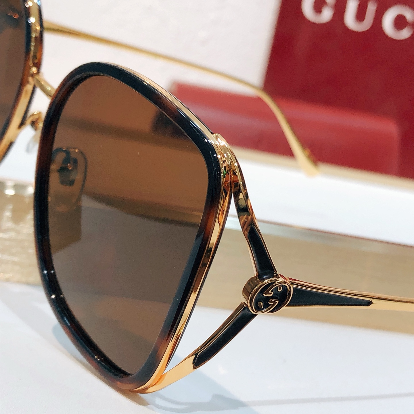 Gucci GUCCI* MODEL：GG2180S