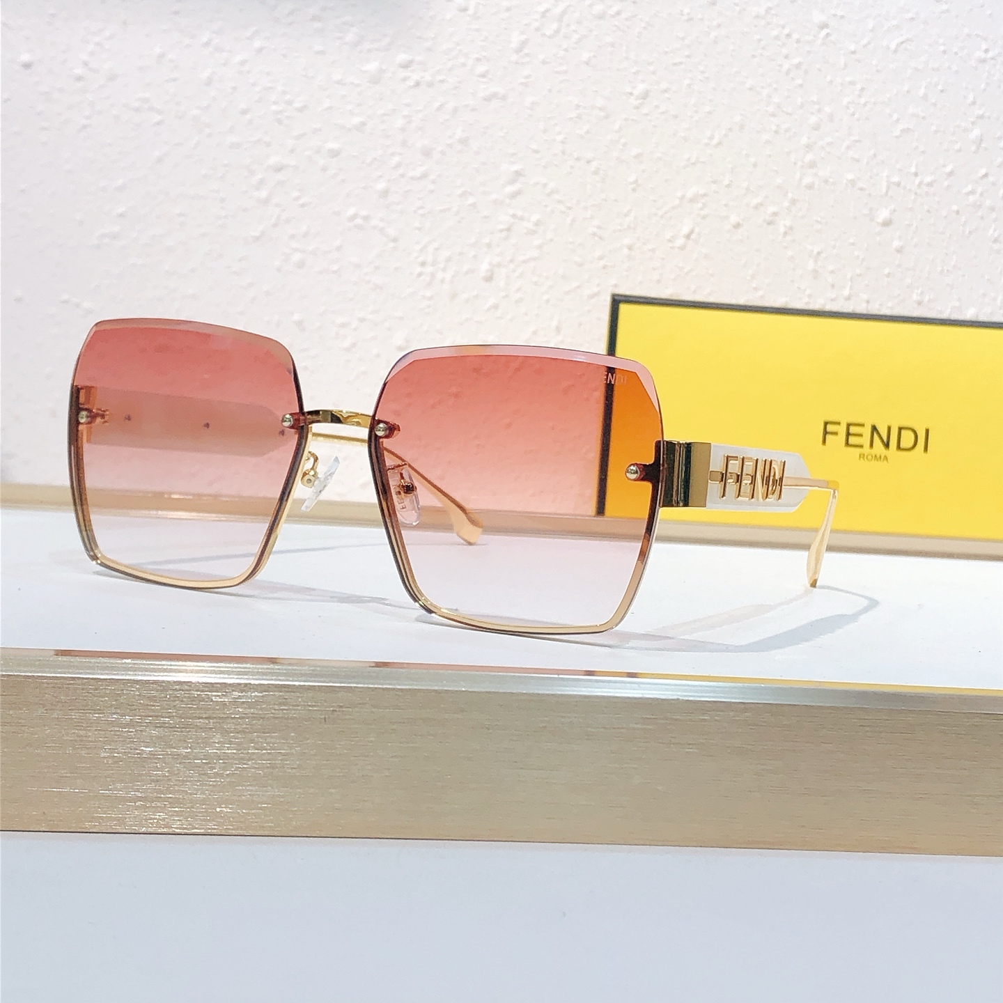 Fendi FENDI*MODEL：FE 40154I