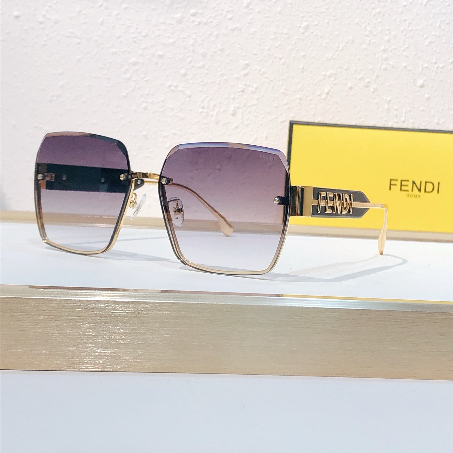Fendi FENDI*MODEL：FE 40154I