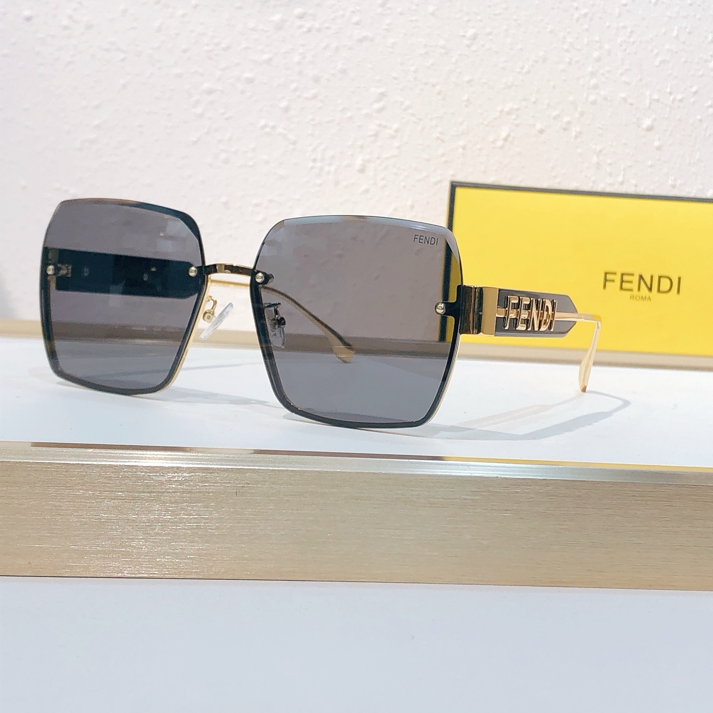 Fendi FENDI*MODEL：FE 40154I